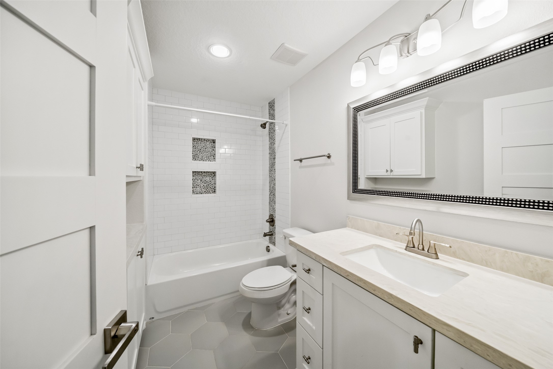 3204 Mckinney Drive, La Marque, TX 77568