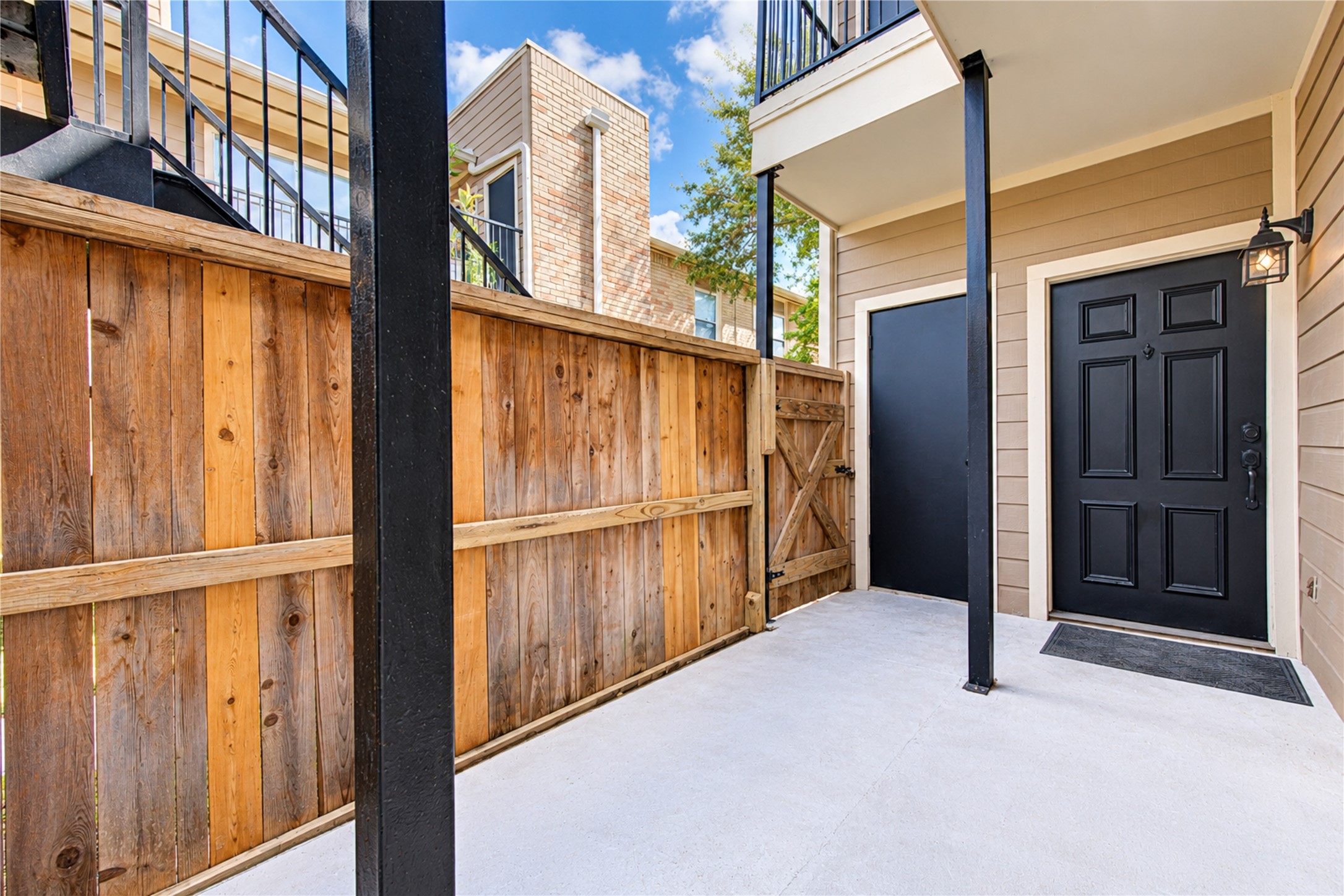 706 Bering Drive, #103, Houston, TX 77057