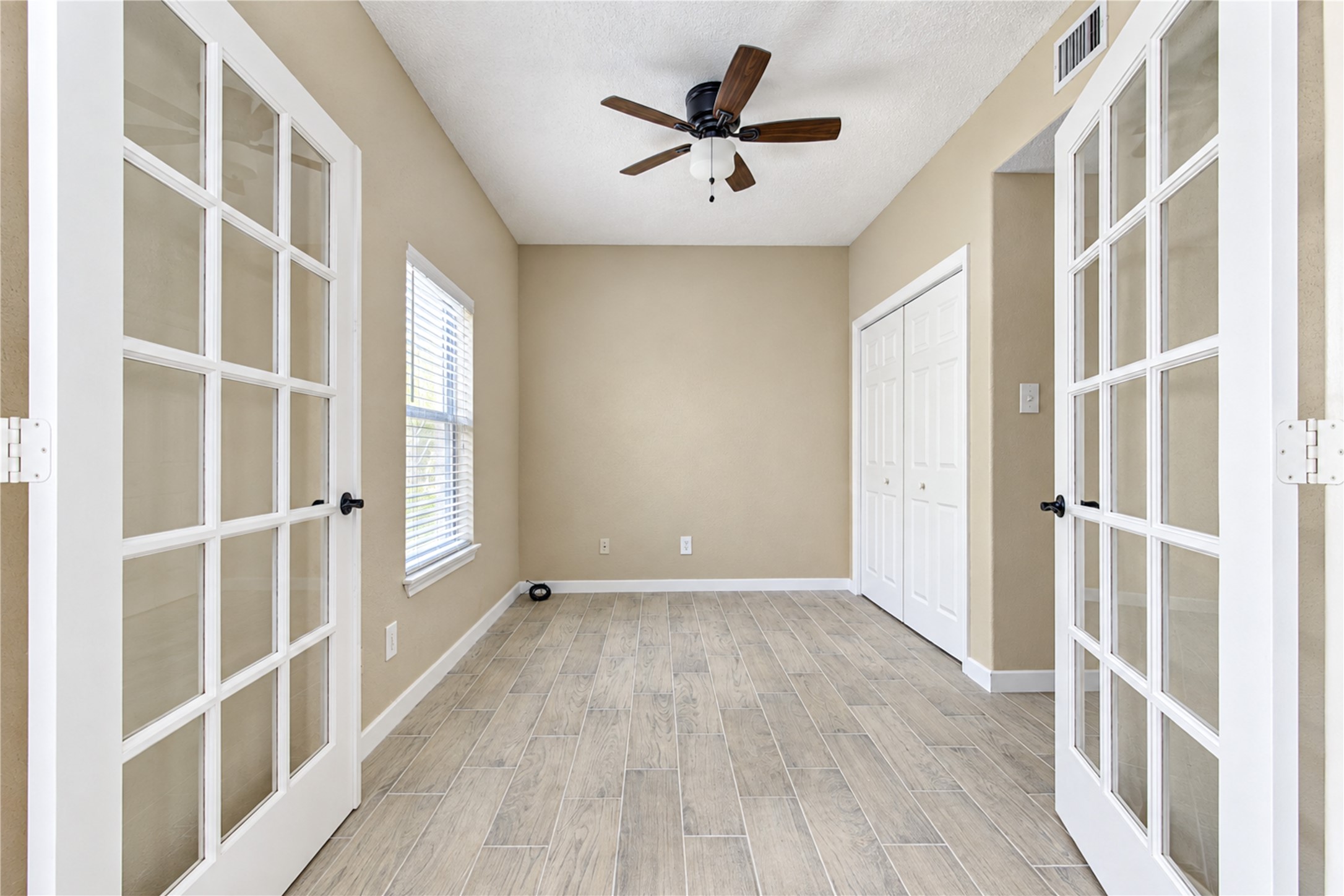 706 Bering Drive, #103, Houston, TX 77057