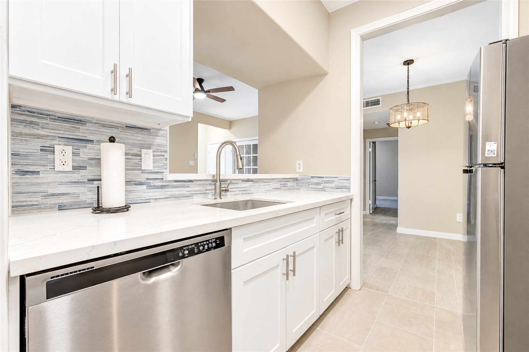 706 Bering Drive, #103, Houston, TX 77057