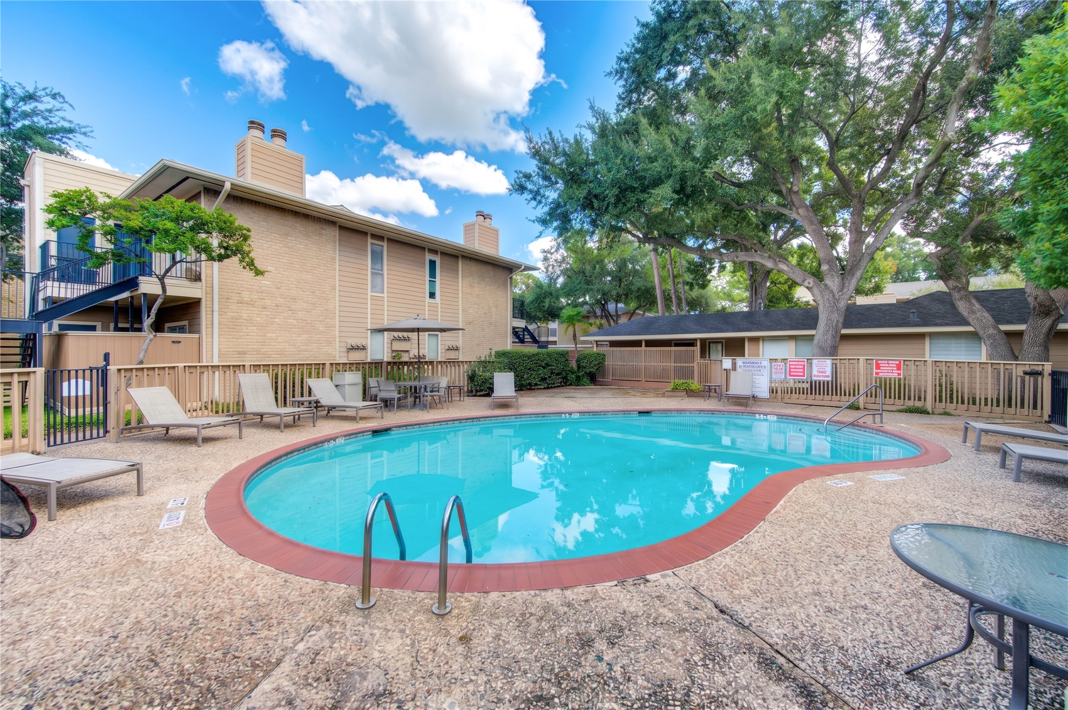 706 Bering Drive, #103, Houston, TX 77057
