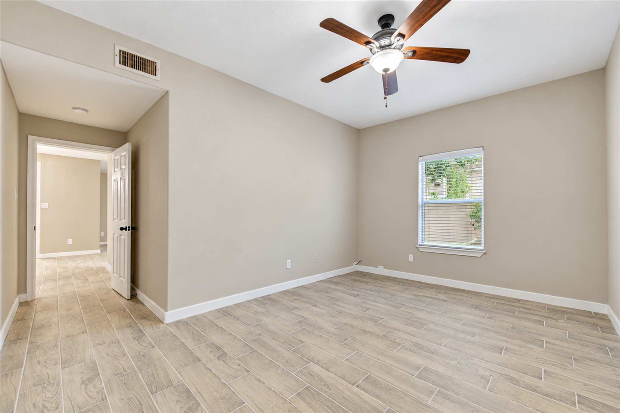 706 Bering Drive, #103, Houston, TX 77057