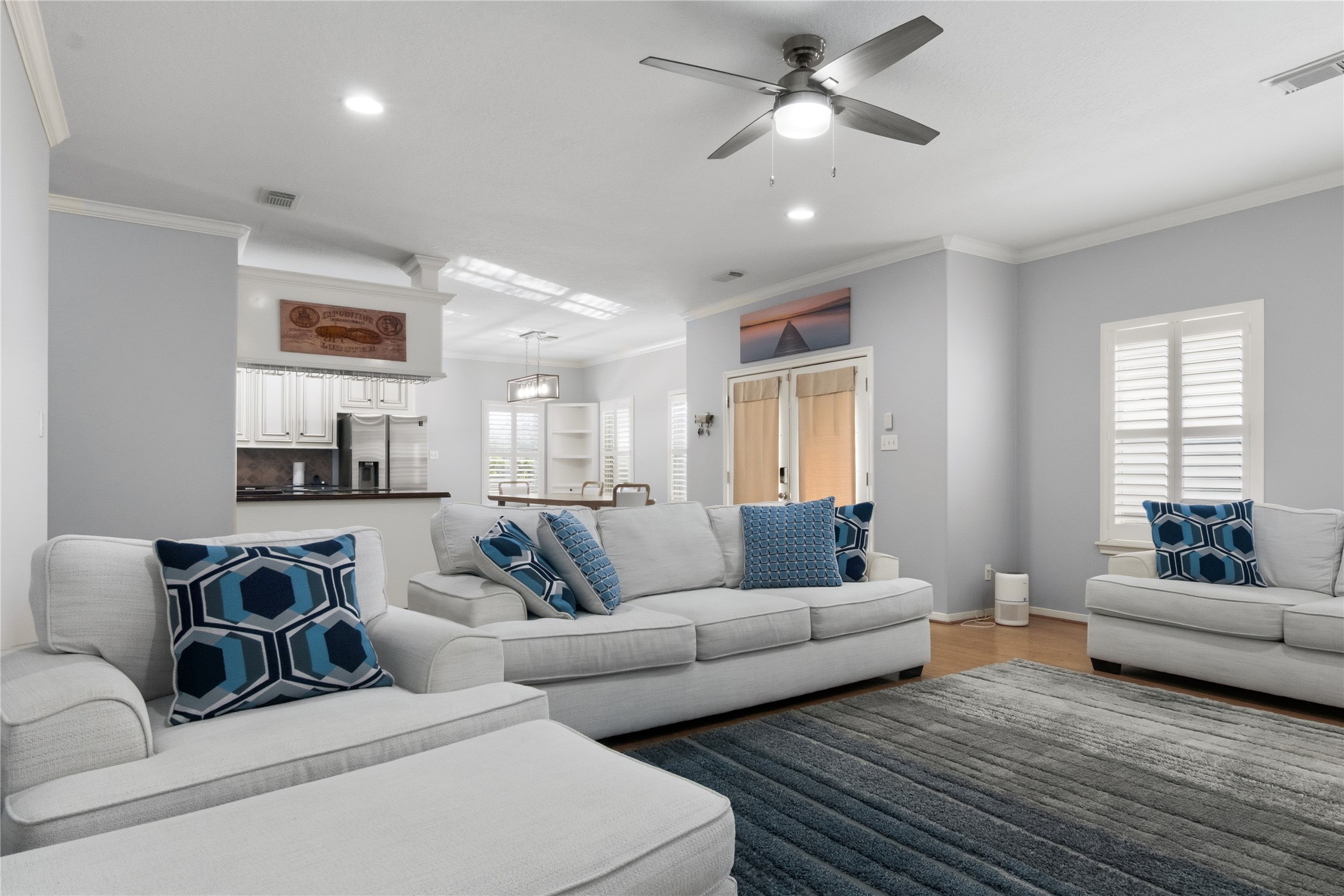 4 N Curlew Street, La Marque, TX 77568