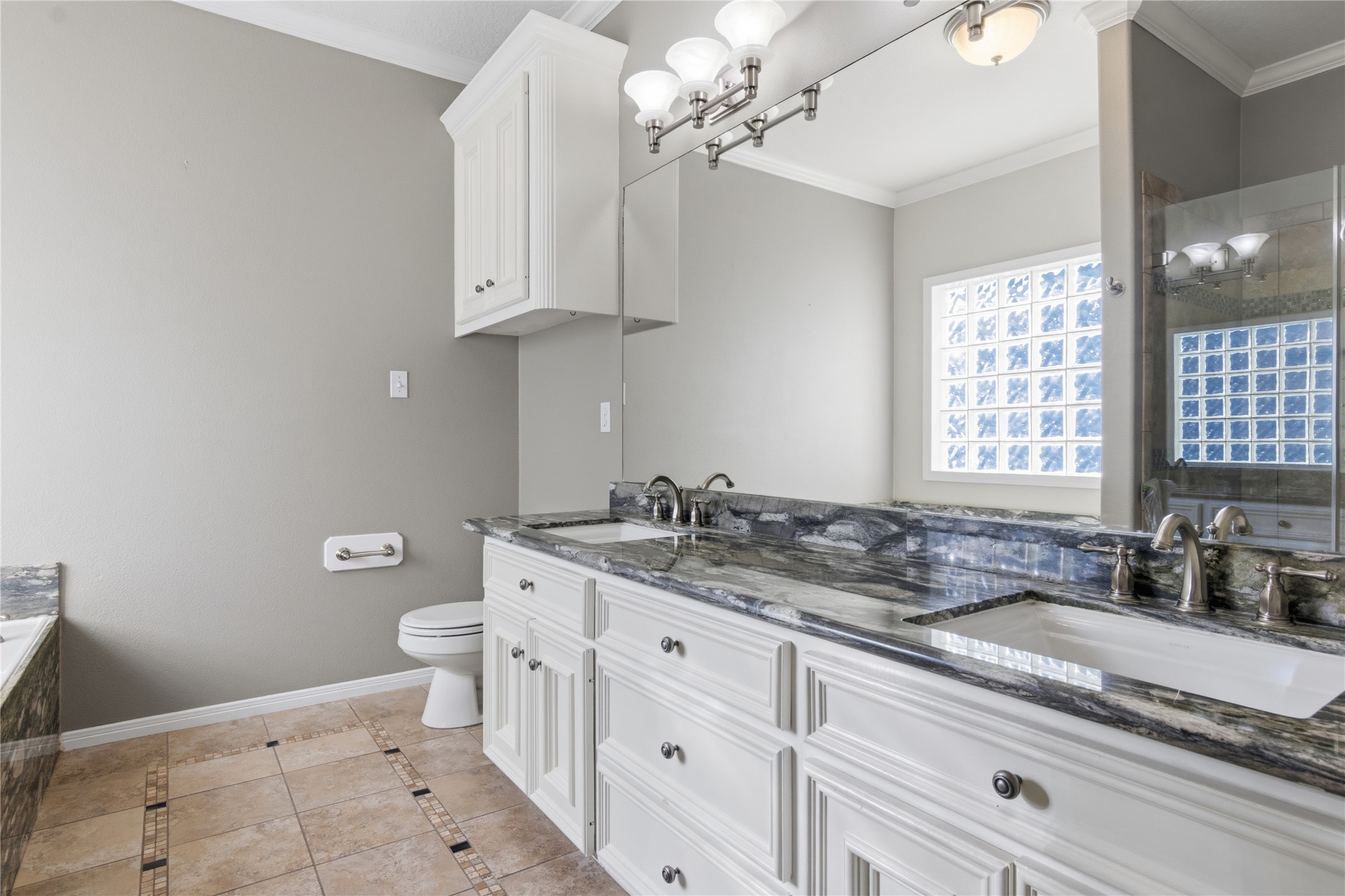 4 N Curlew Street, La Marque, TX 77568