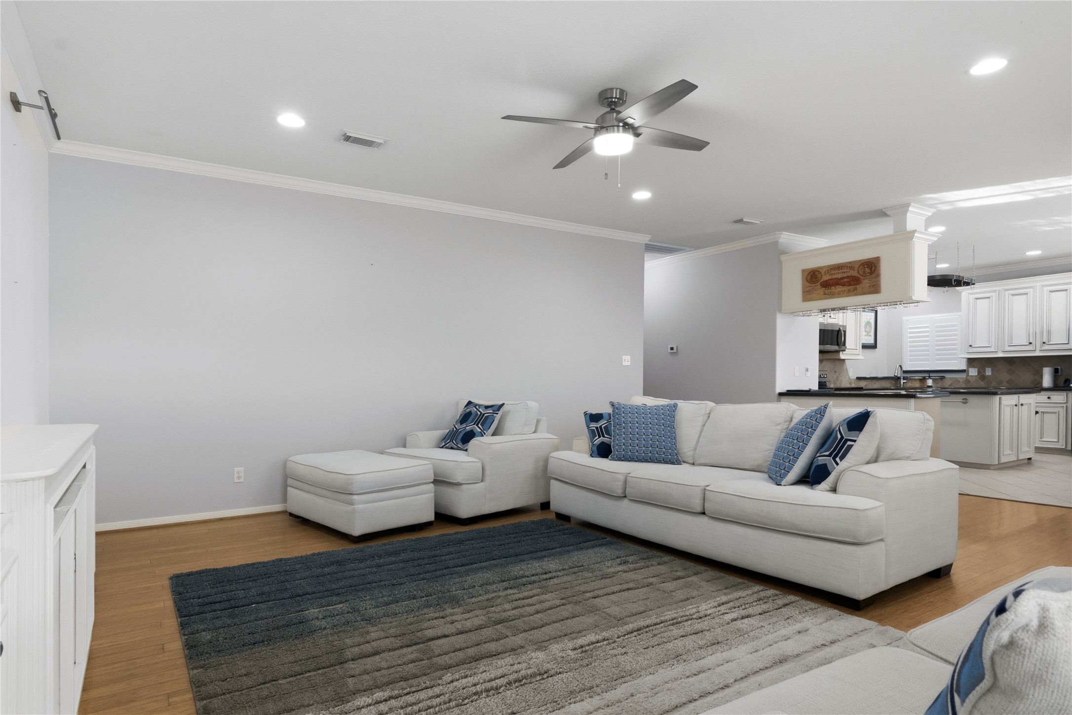 4 N Curlew Street, La Marque, TX 77568