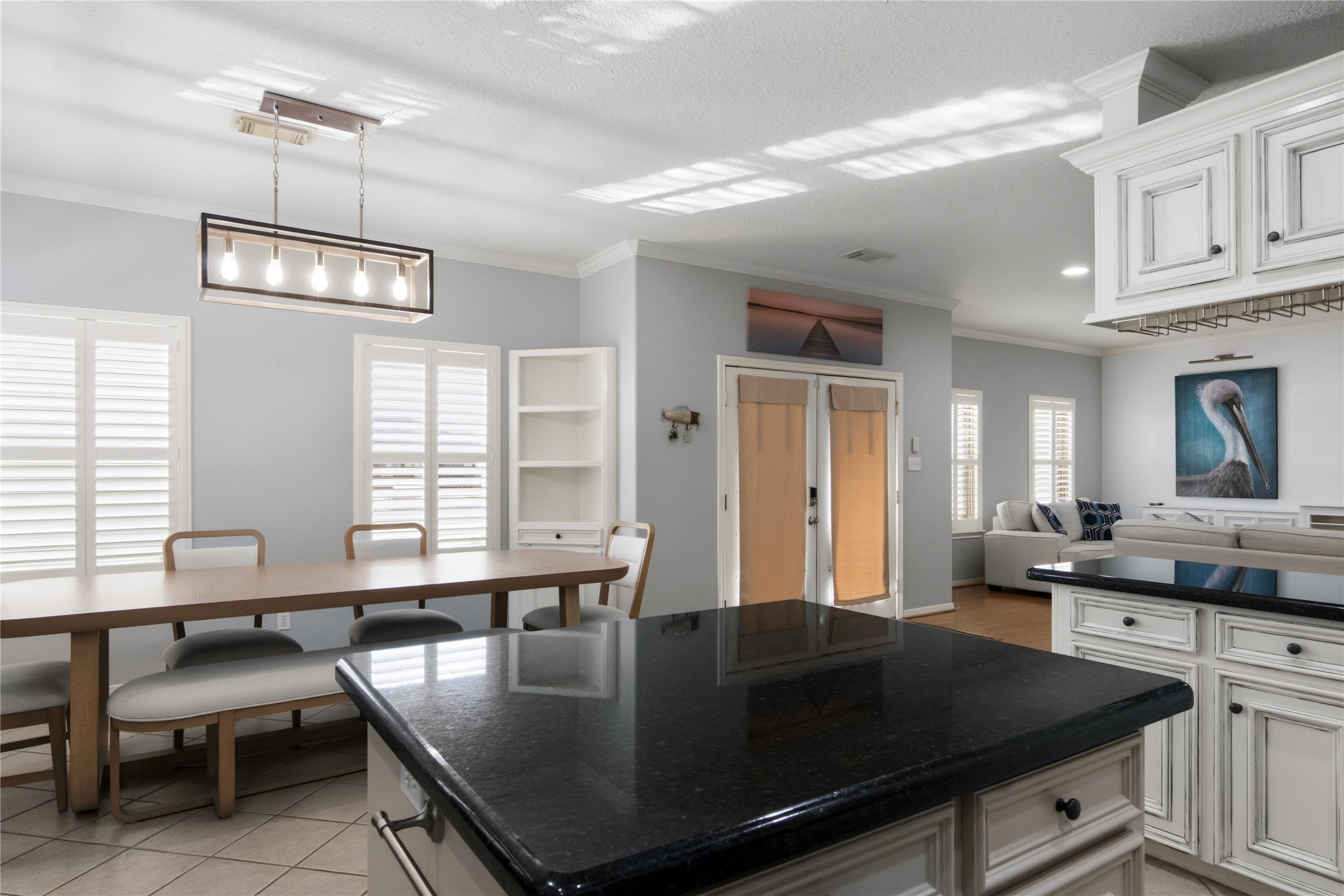 4 N Curlew Street, La Marque, TX 77568