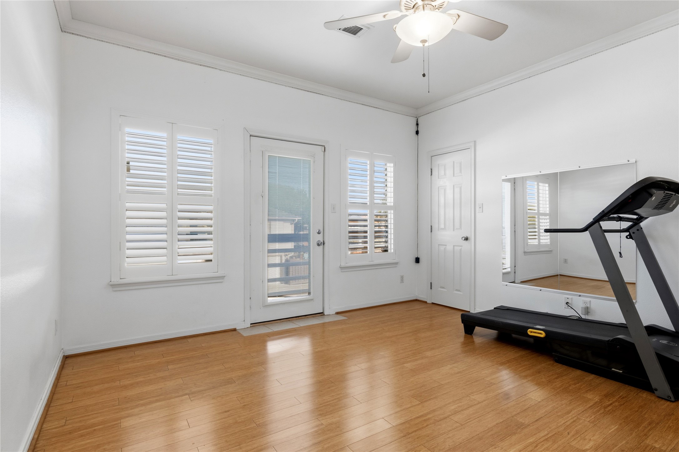 4 N Curlew Street, La Marque, TX 77568