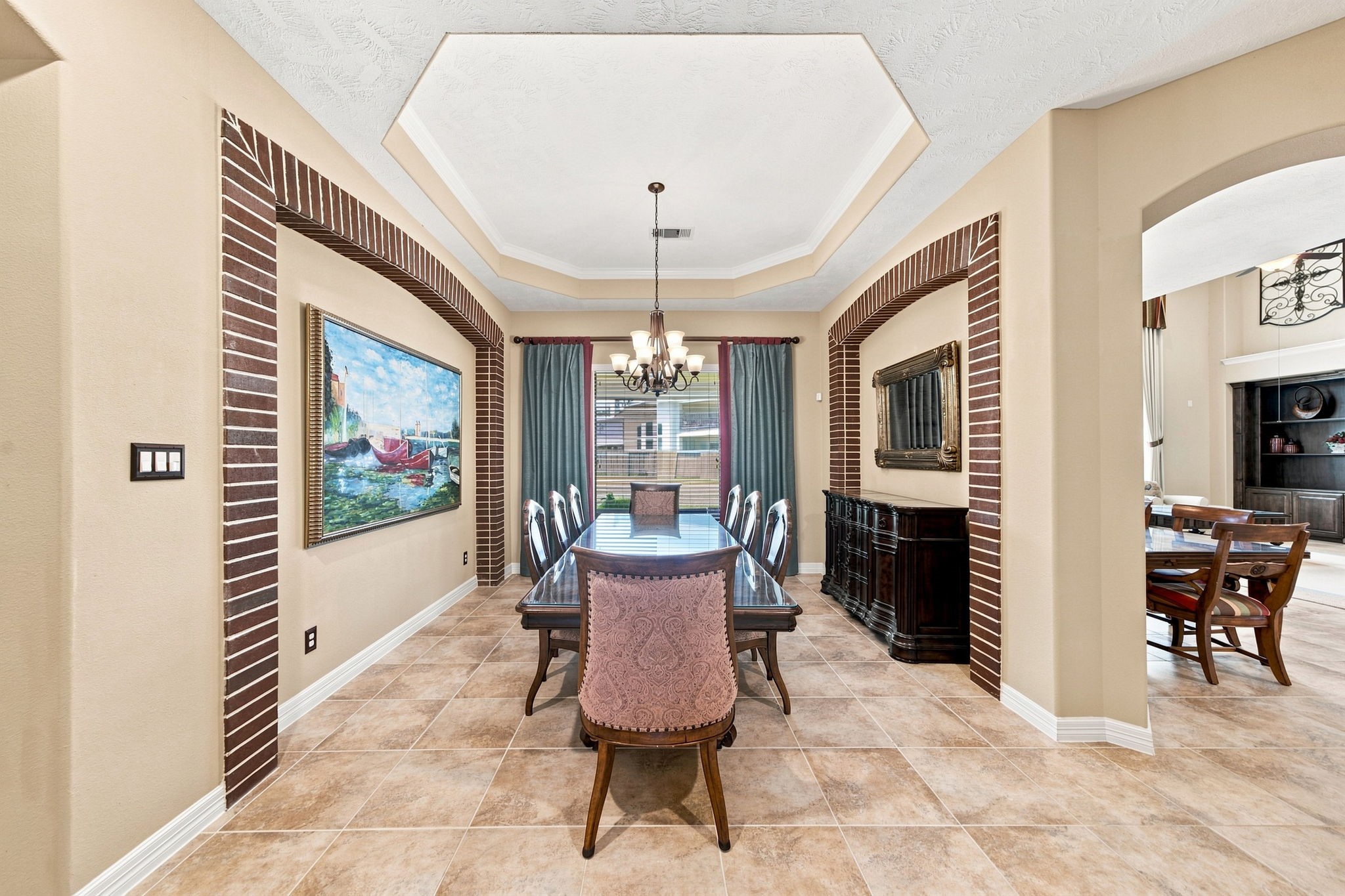 Dinning Room/Formal Living