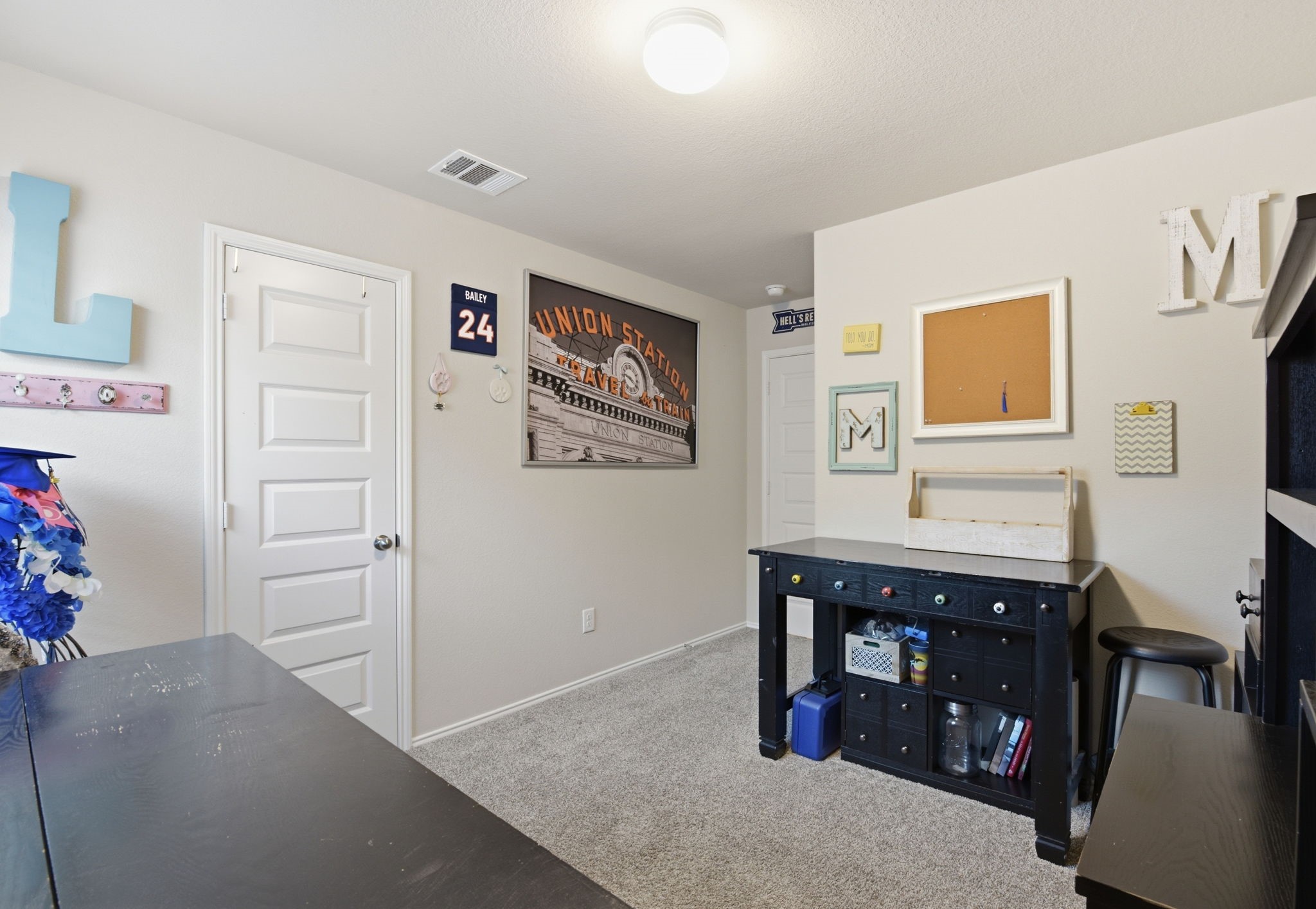 Flexible guest room, home office, or kids room options.