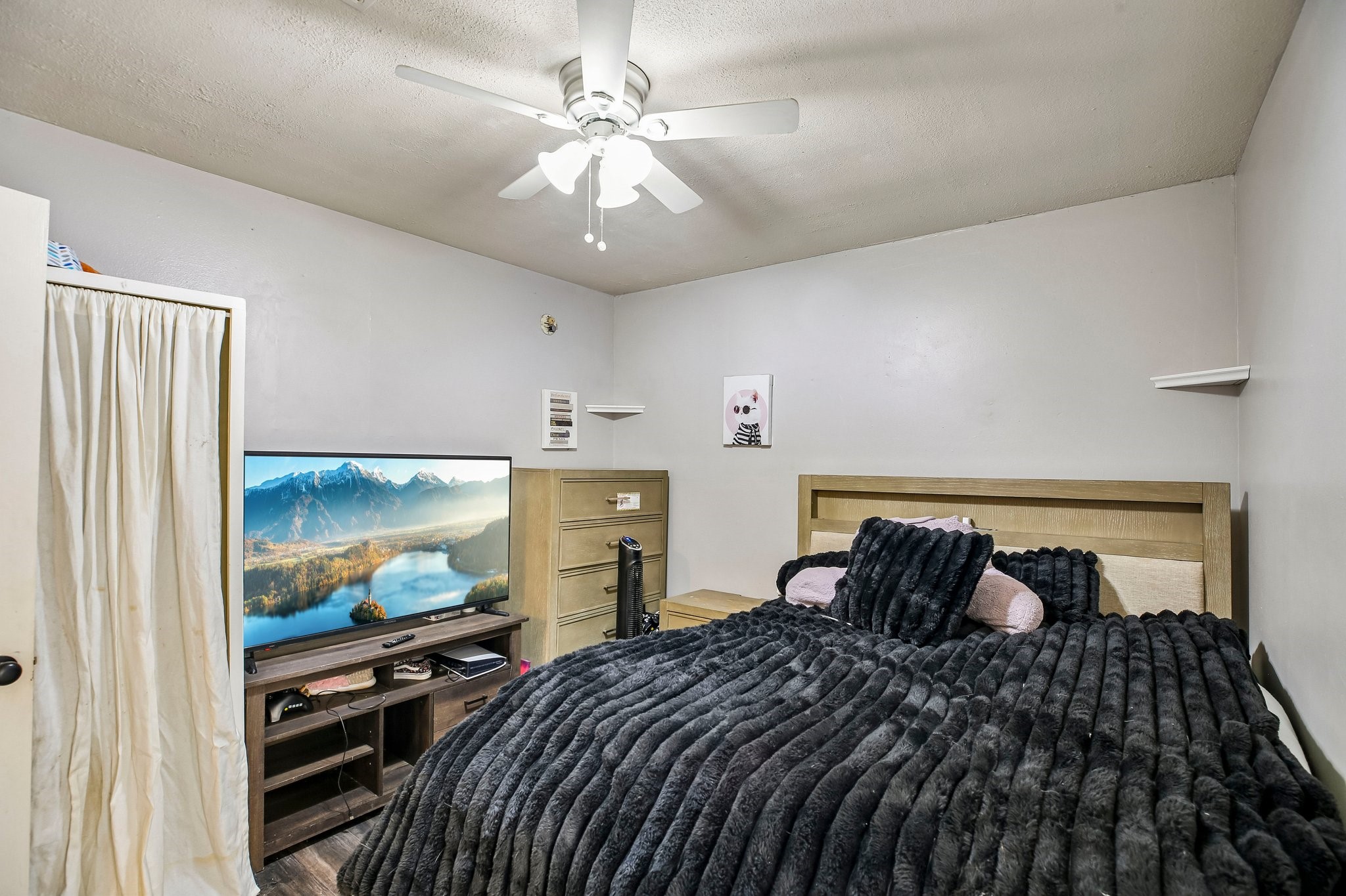 The garage was converted to a 4th bedroom.