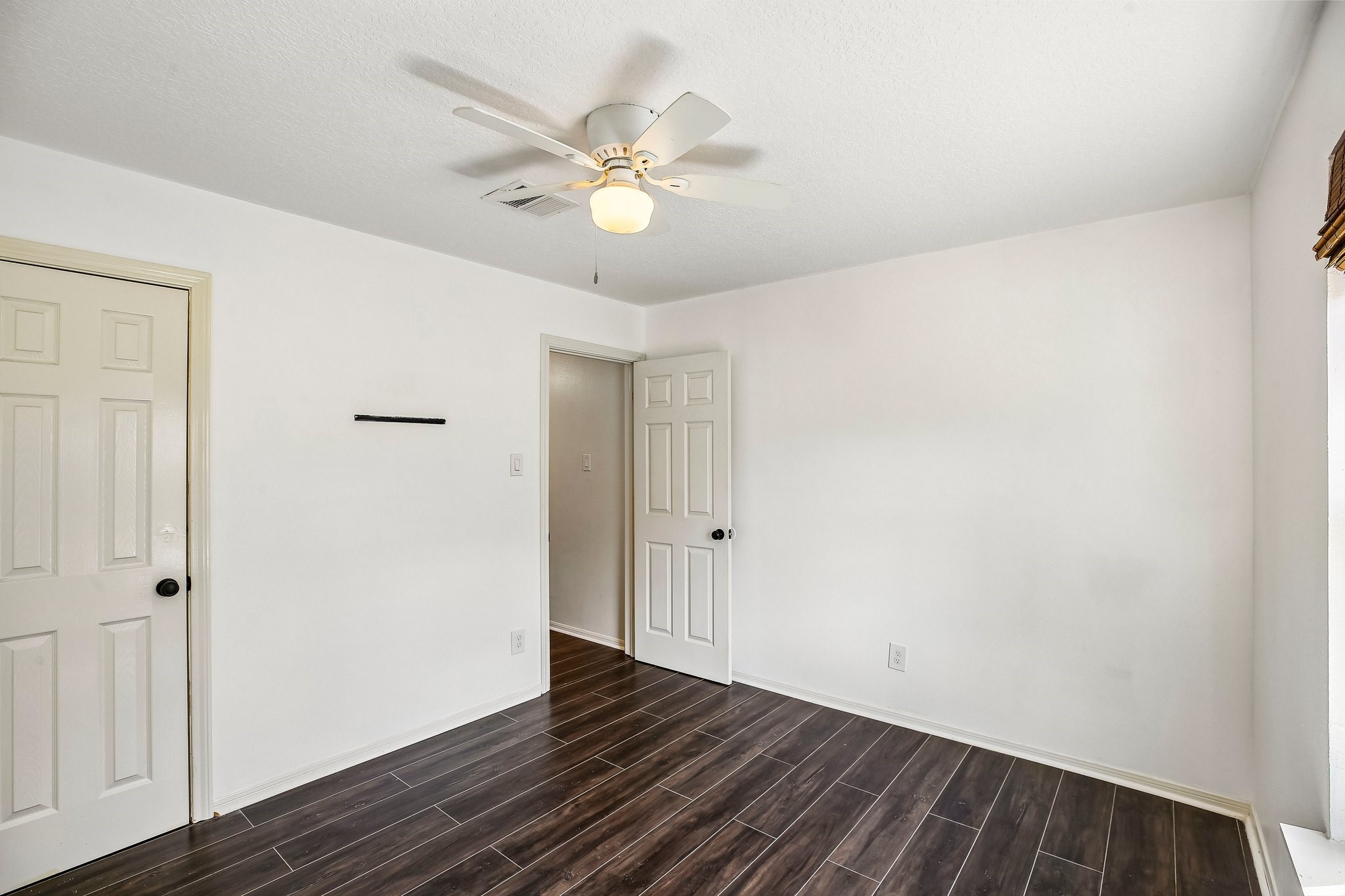 Luxury vinyl plank