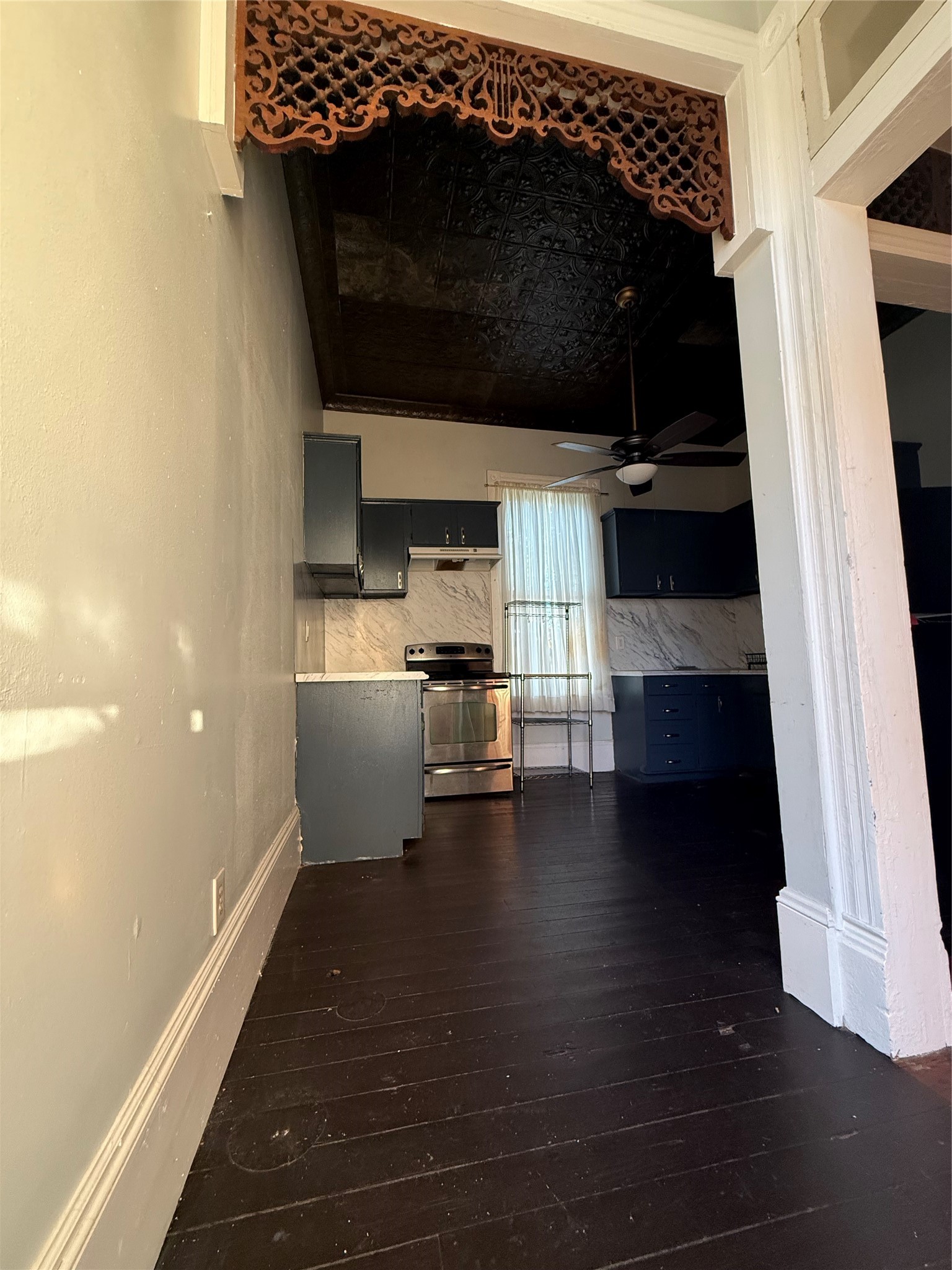 513 17th, #2, Galveston, TX 77550
