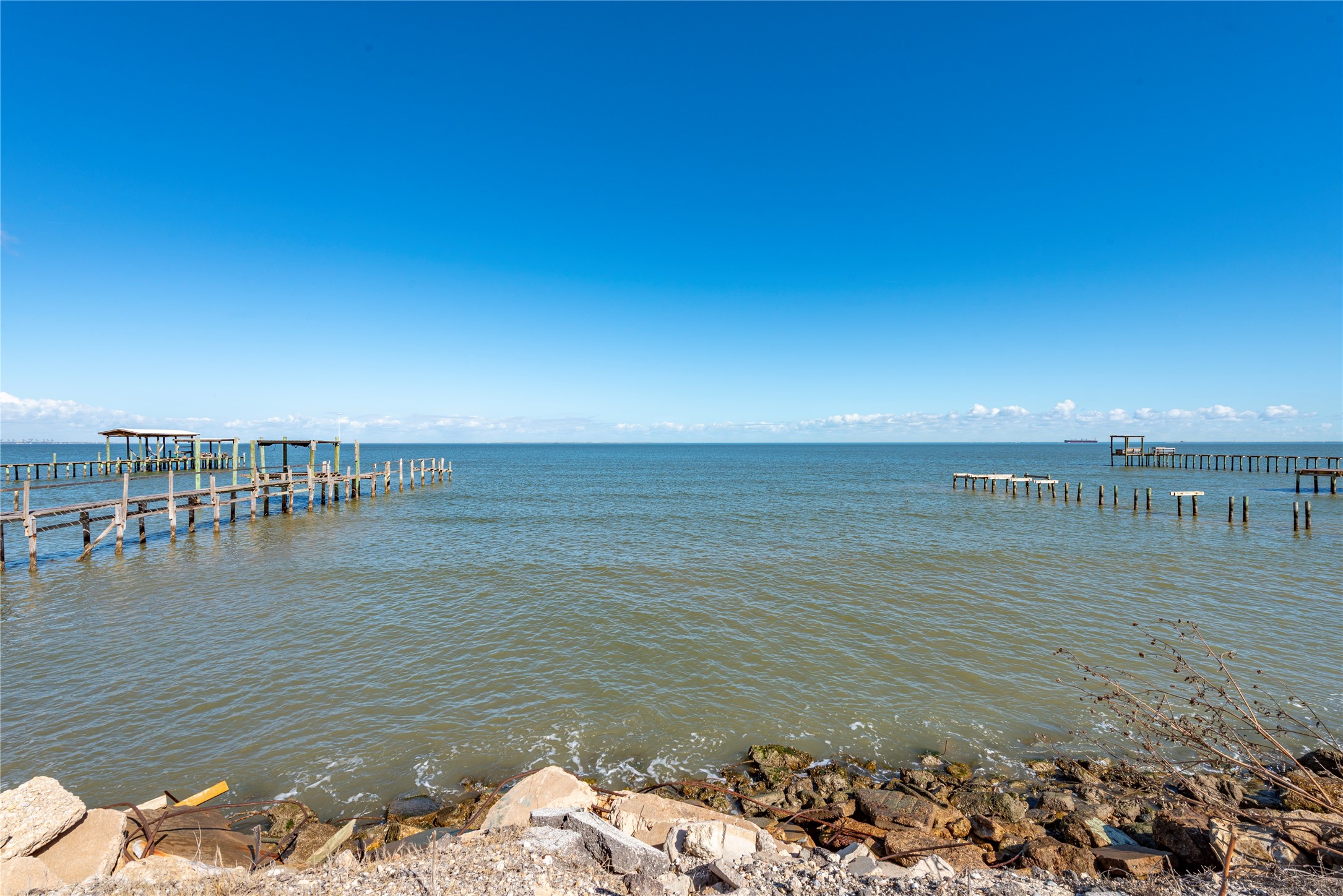 2221 Avenue A, San Leon, TX 77539 2221 Avenue A, San Leon, TX 77539
