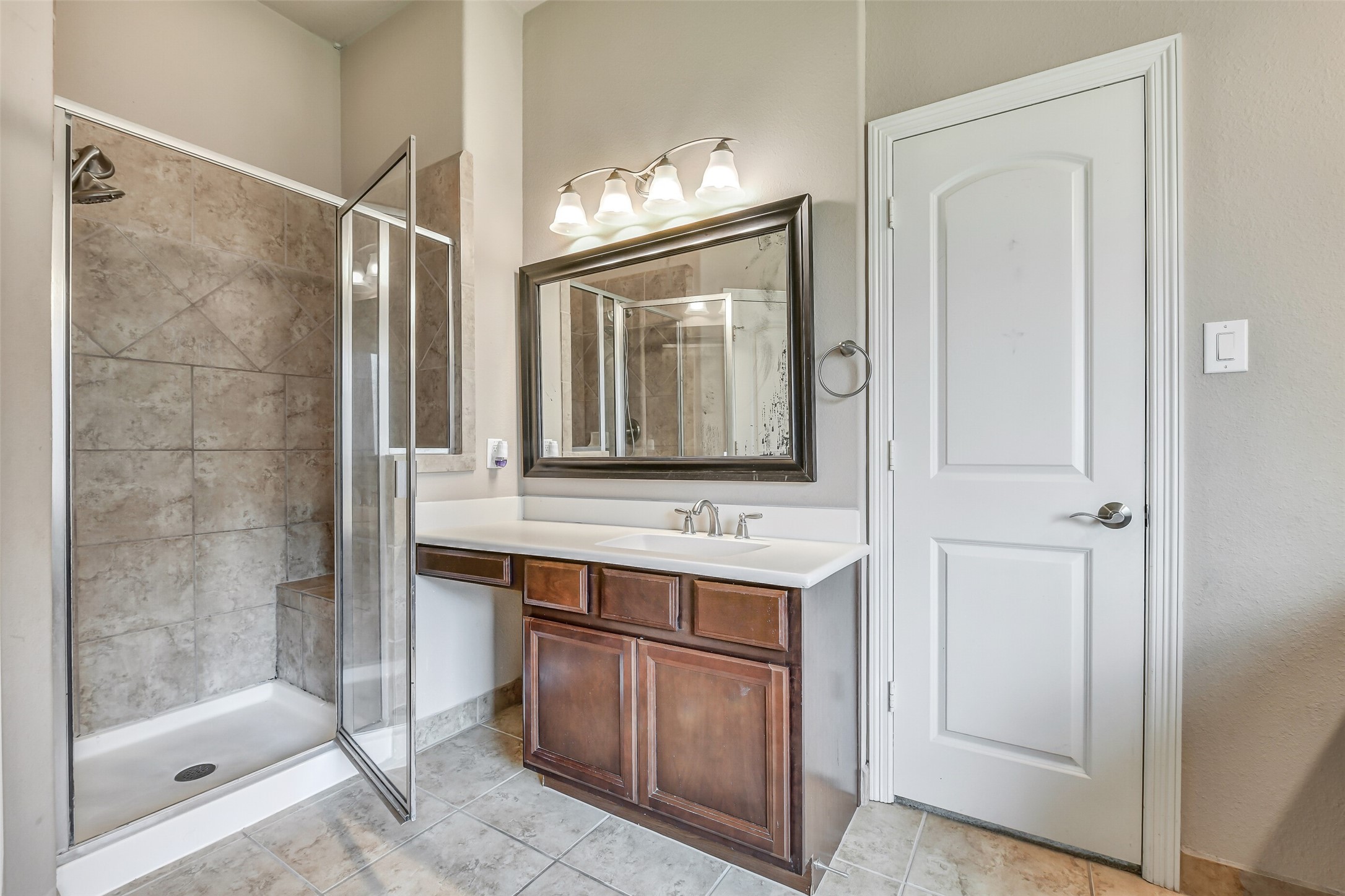 7122 Fall Creek Lane, Missouri City, TX 77459