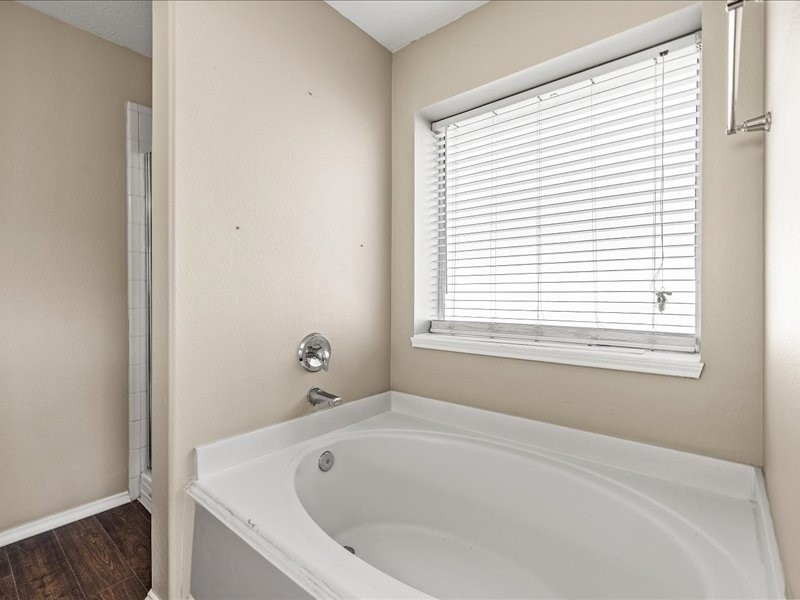 167 Rustic Colony Lane, Dickinson, TX 77539