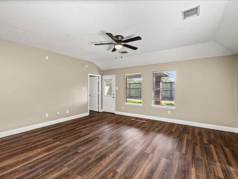 167 Rustic Colony Lane, Dickinson, TX 77539