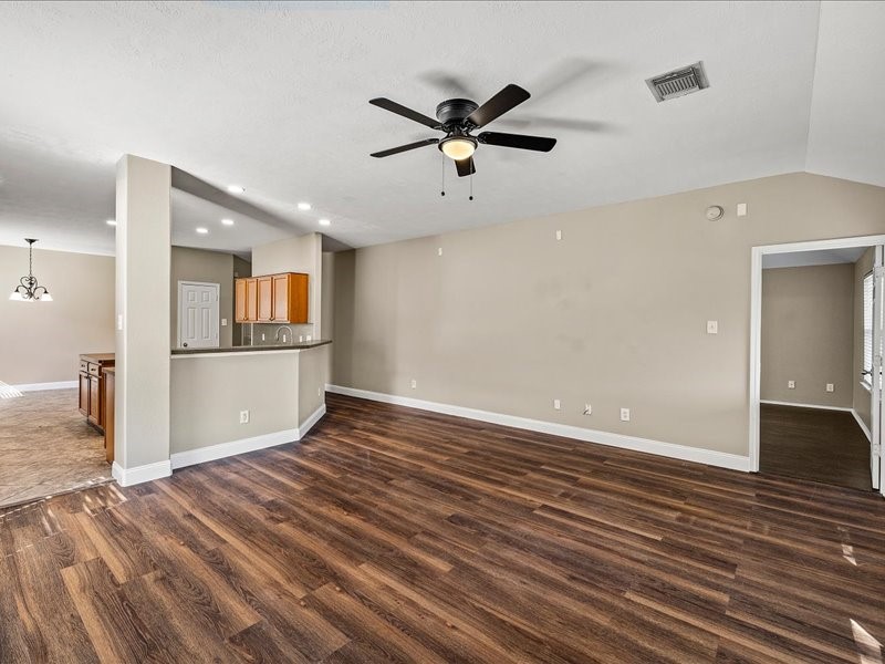 167 Rustic Colony Lane, Dickinson, TX 77539