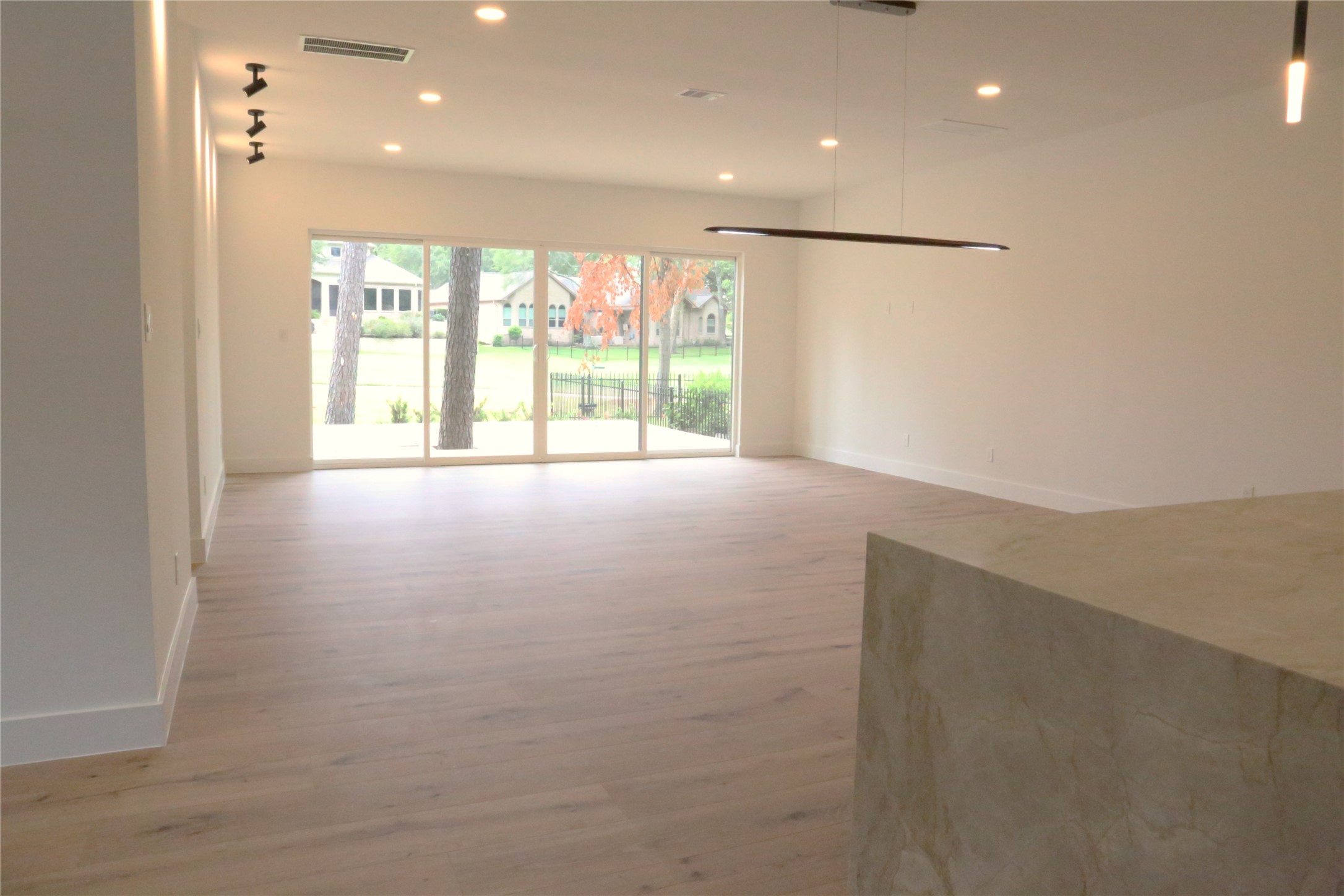 36 Winthrop Harbor S, Montgomery, TX 77356
