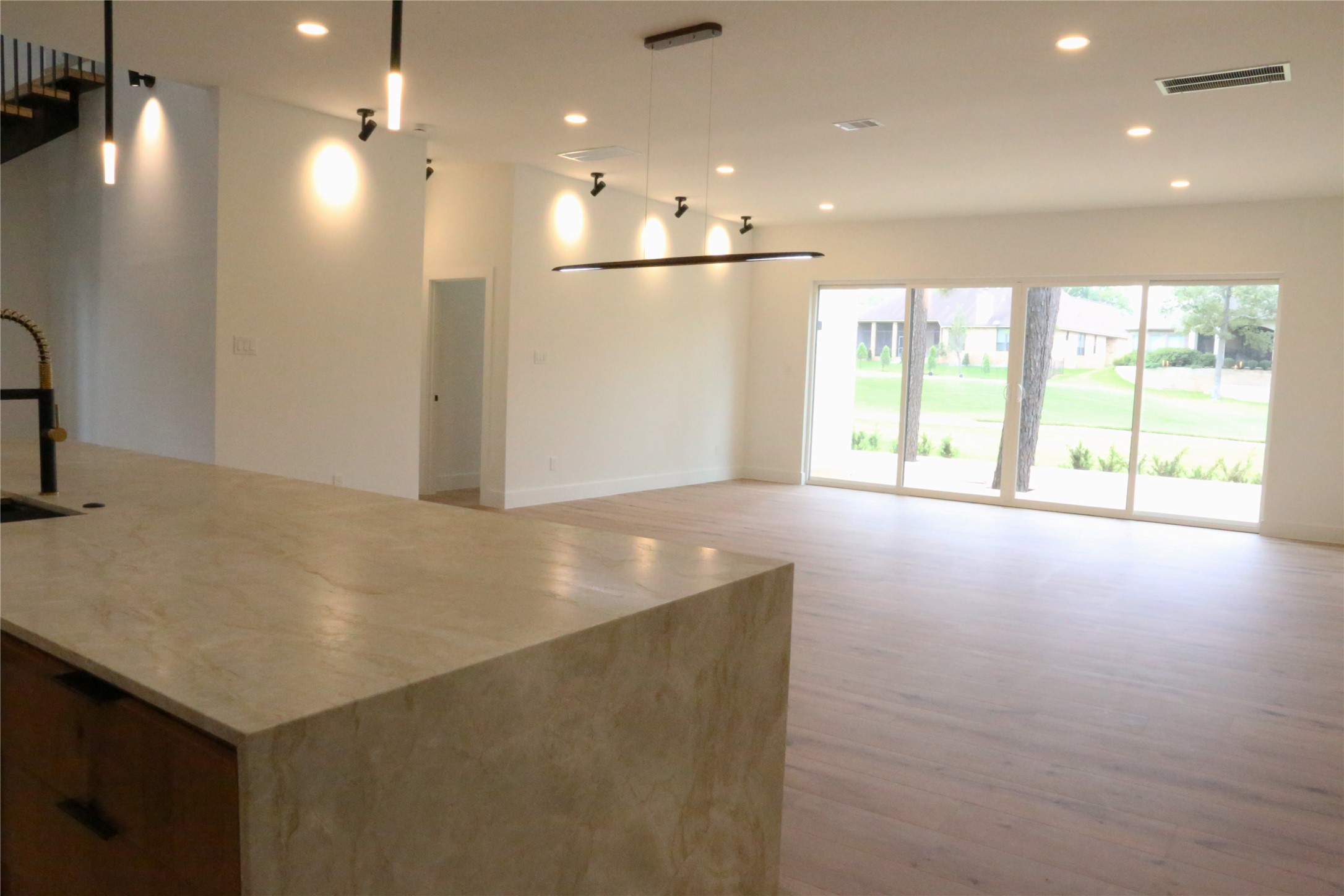 36 Winthrop Harbor S, Montgomery, TX 77356