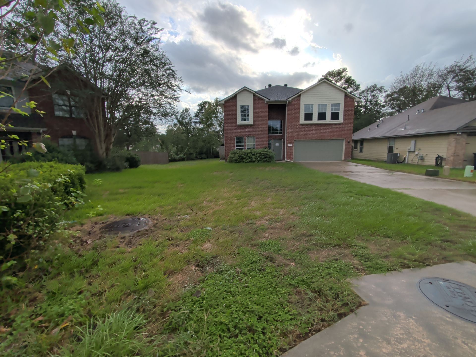 1007 Oak Falls Drive, Conroe, TX 77378