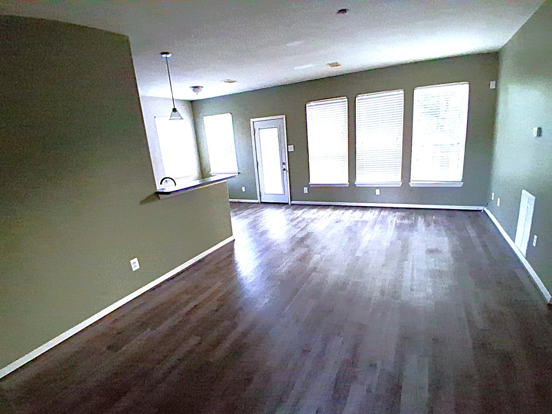 1007 Oak Falls Drive, Conroe, TX 77378