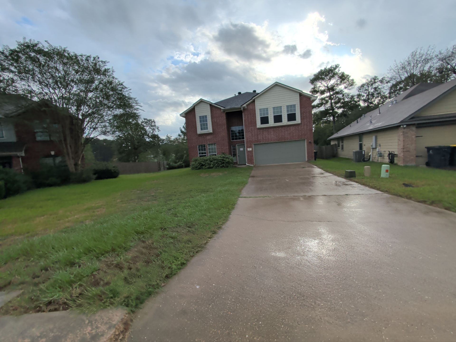 1007 Oak Falls Drive, Conroe, TX 77378