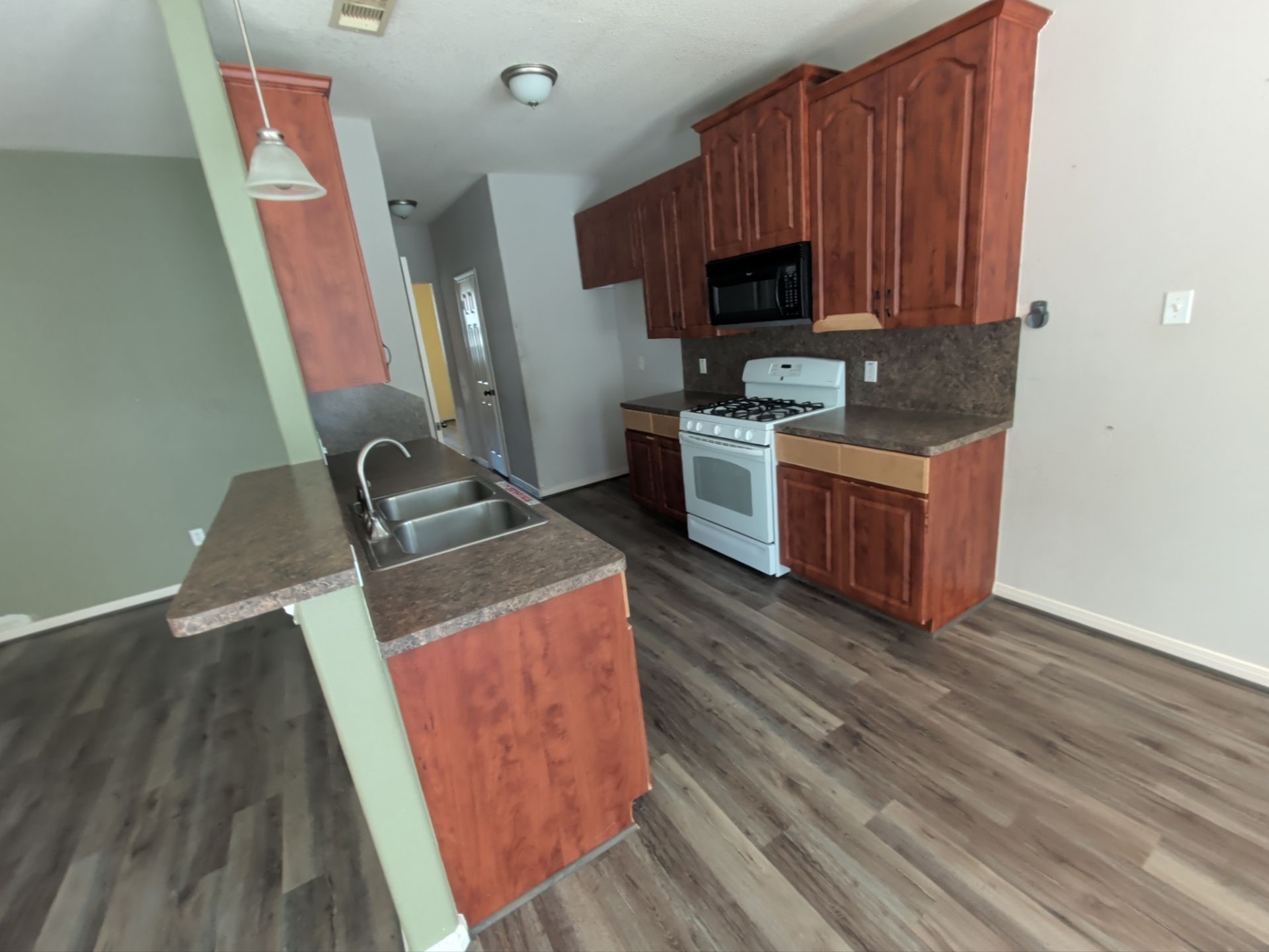 1007 Oak Falls Drive, Conroe, TX 77378