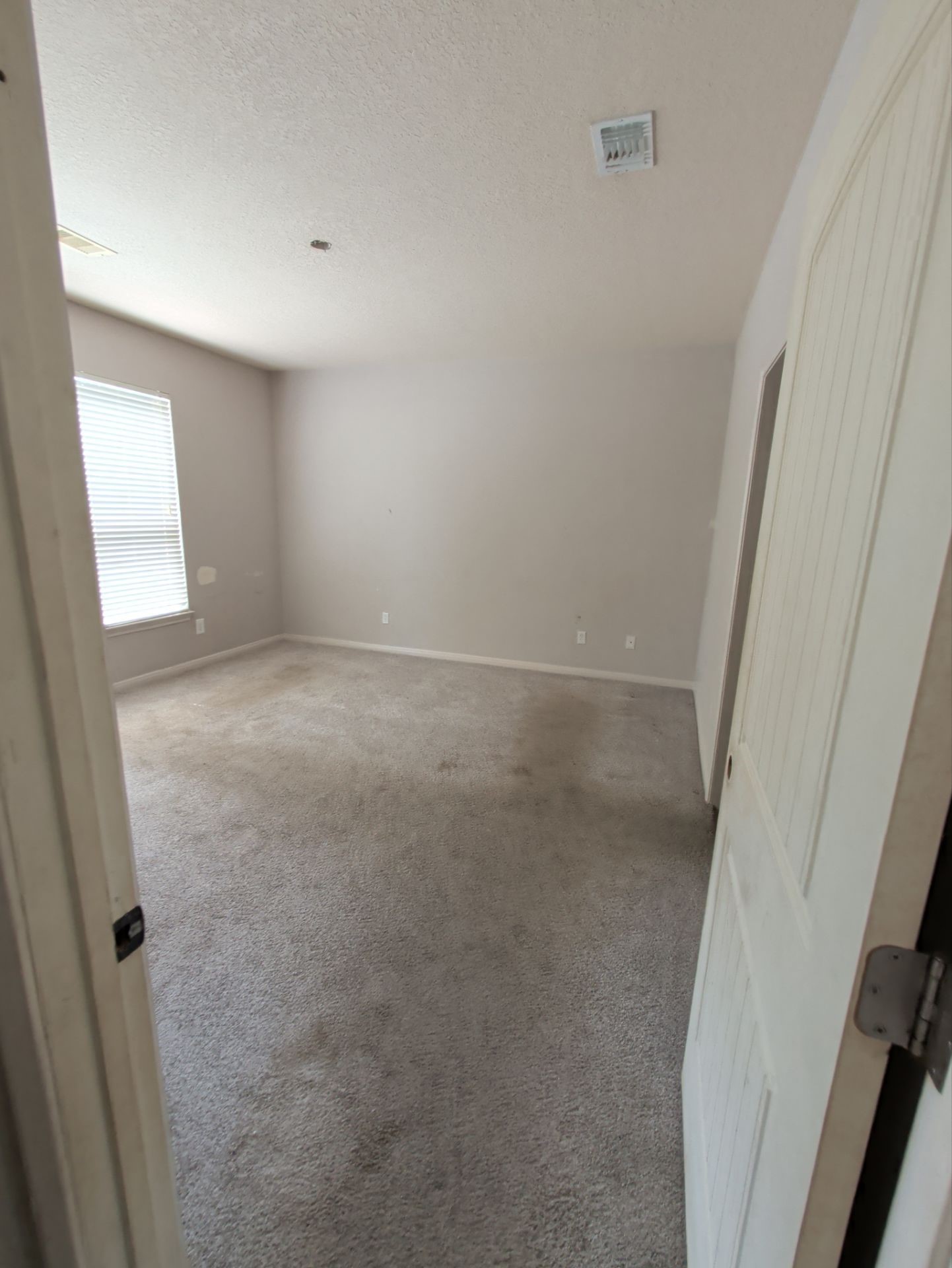 1007 Oak Falls Drive, Conroe, TX 77378