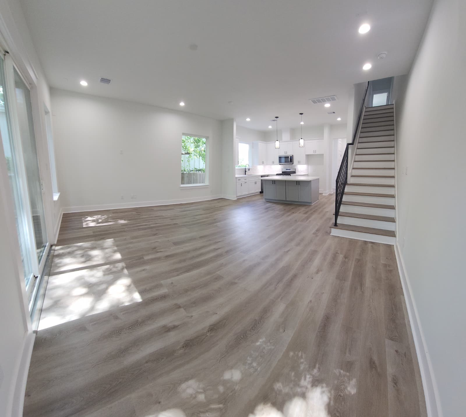 5518E CORTLANDT Street, Houston, TX 77076