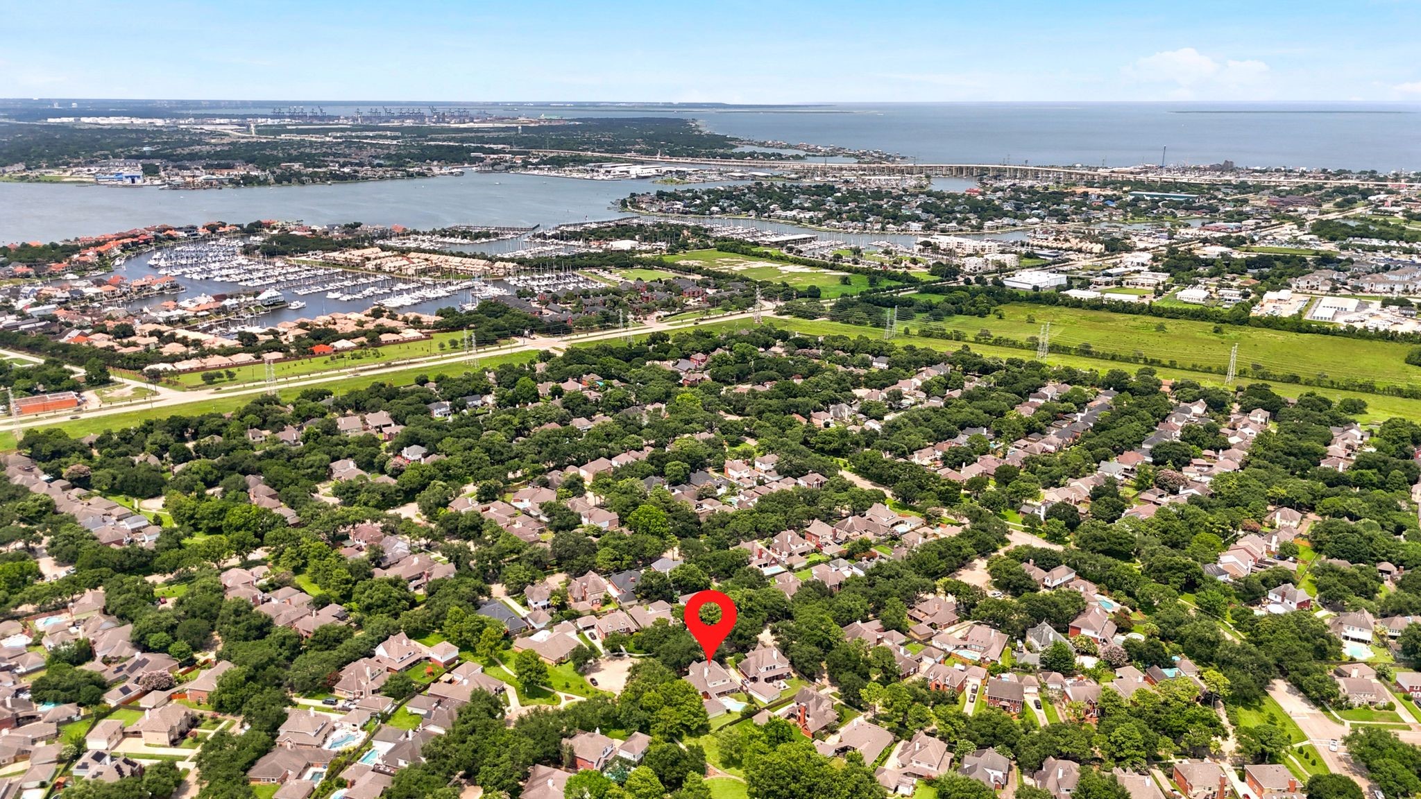 Nestled near the serene Clear Lake, this property offers an ideal blend of natural beauty and convenient access to urban amenities.