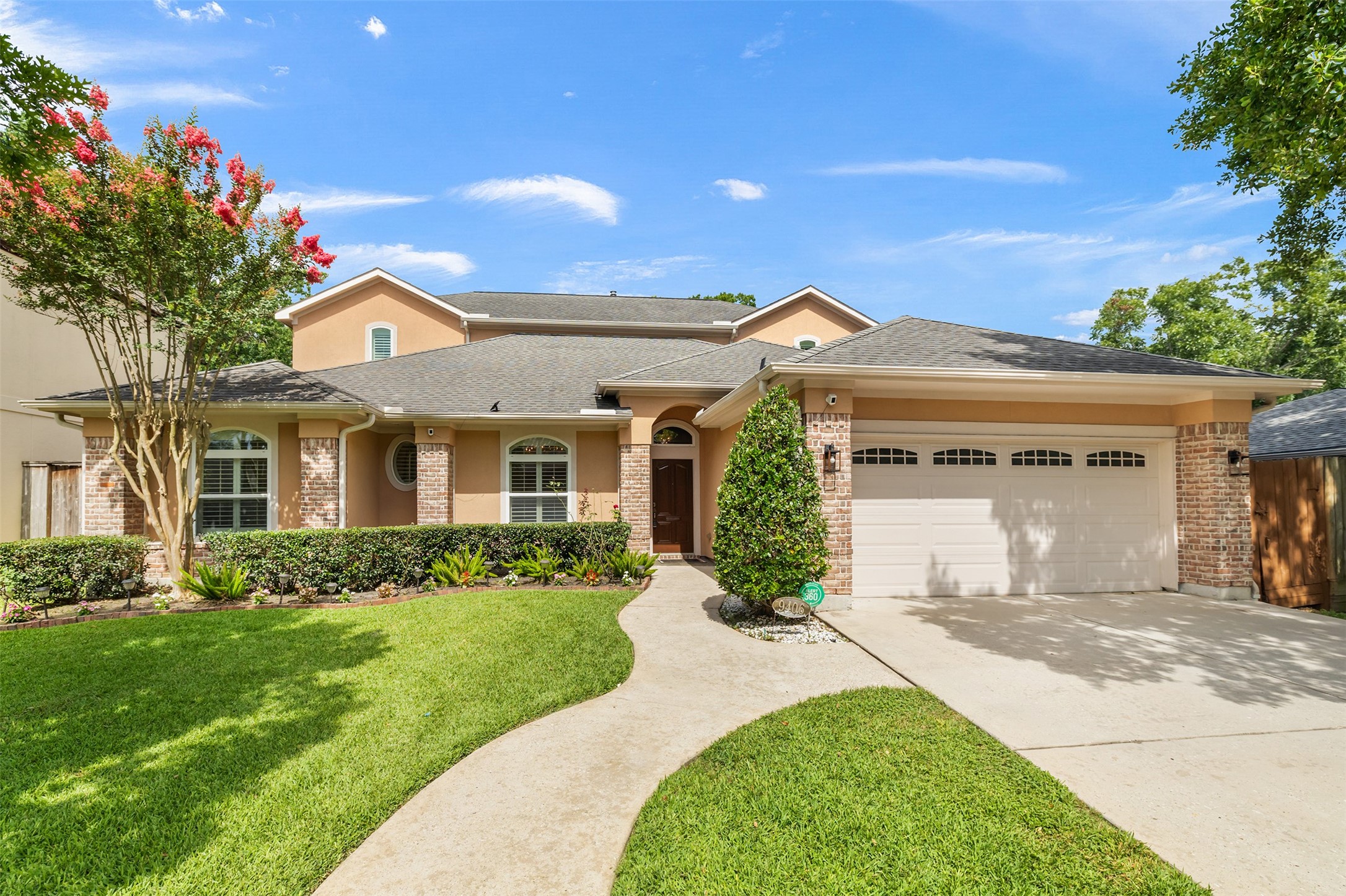 9406 Bevlyn Drive, Houston, TX 77025 9406 Bevlyn Drive, Houston, TX 77025