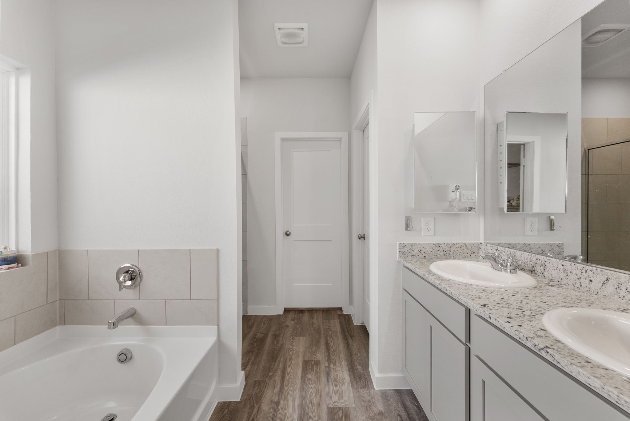 Primary suite.