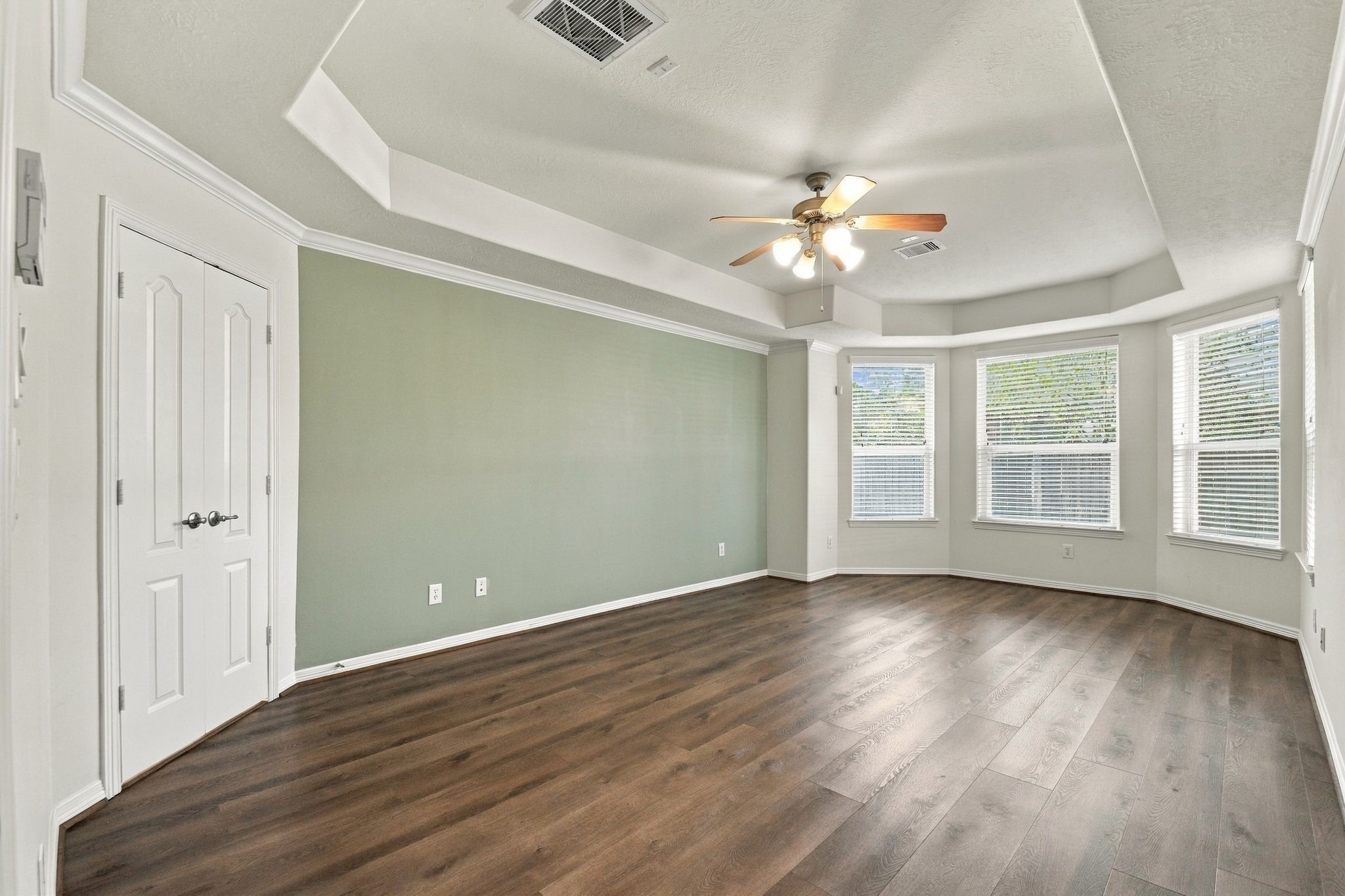 9323 Hudson Bend Circle, Houston, TX 77095