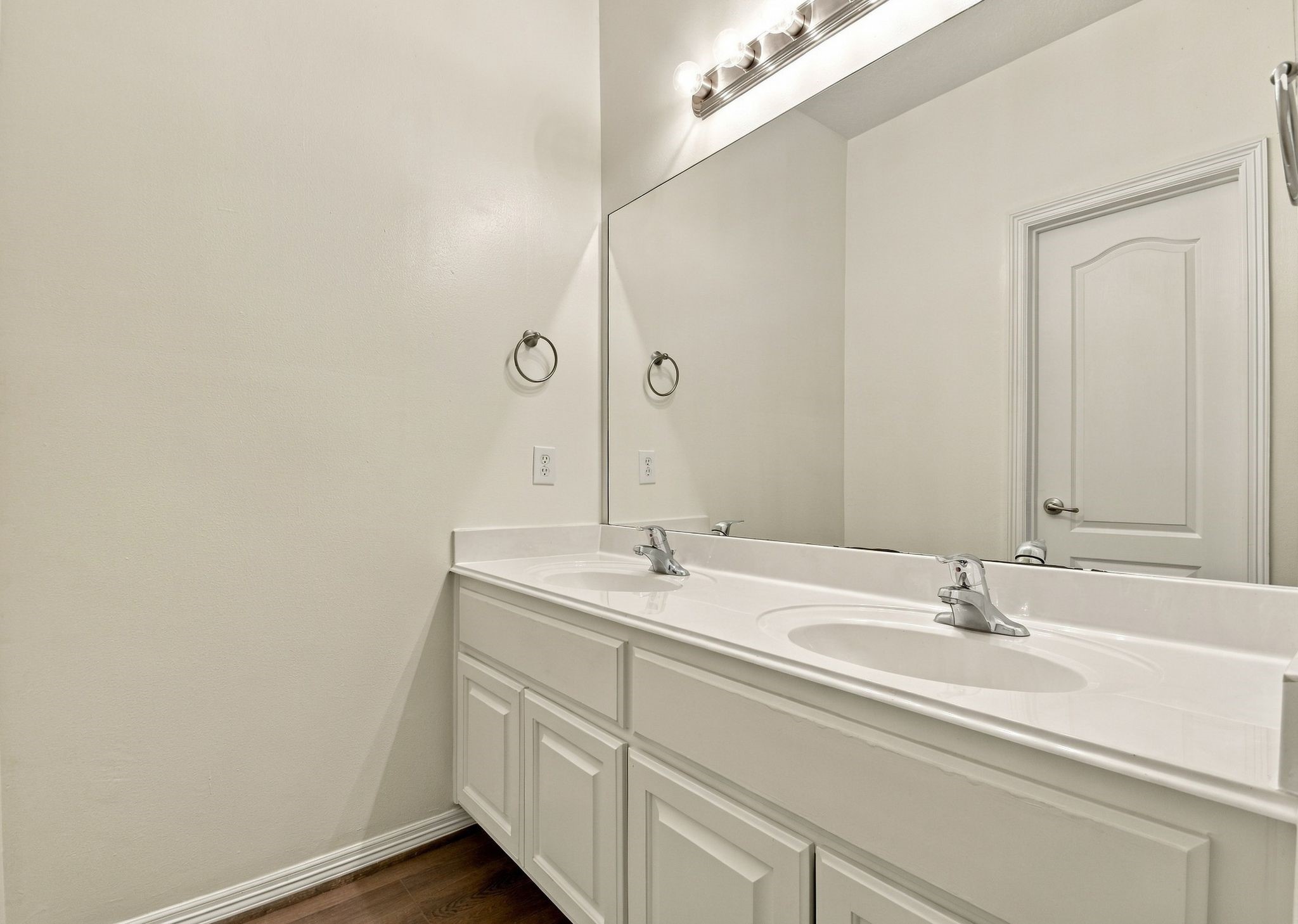 9323 Hudson Bend Circle, Houston, TX 77095