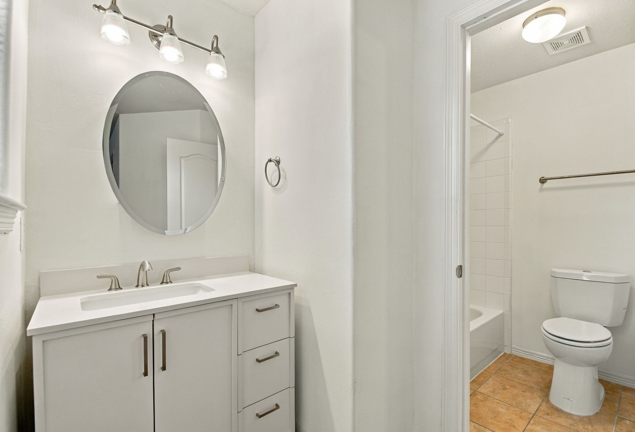 9323 Hudson Bend Circle, Houston, TX 77095