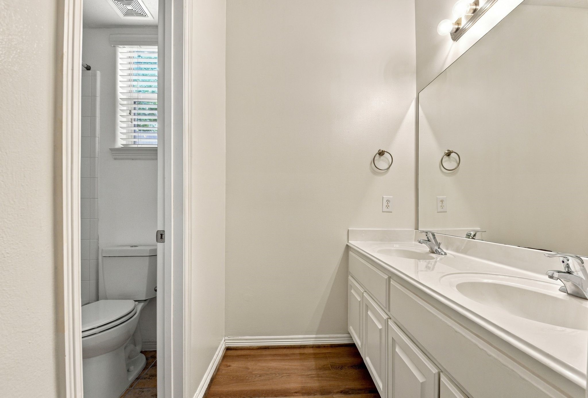 9323 Hudson Bend Circle, Houston, TX 77095