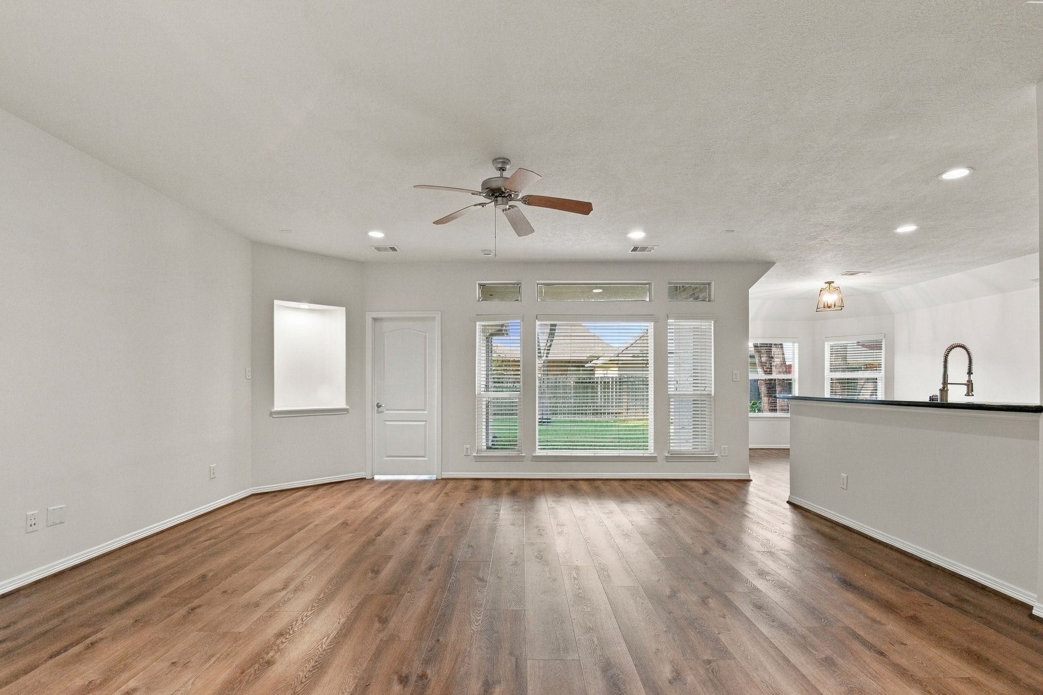 9323 Hudson Bend Circle, Houston, TX 77095