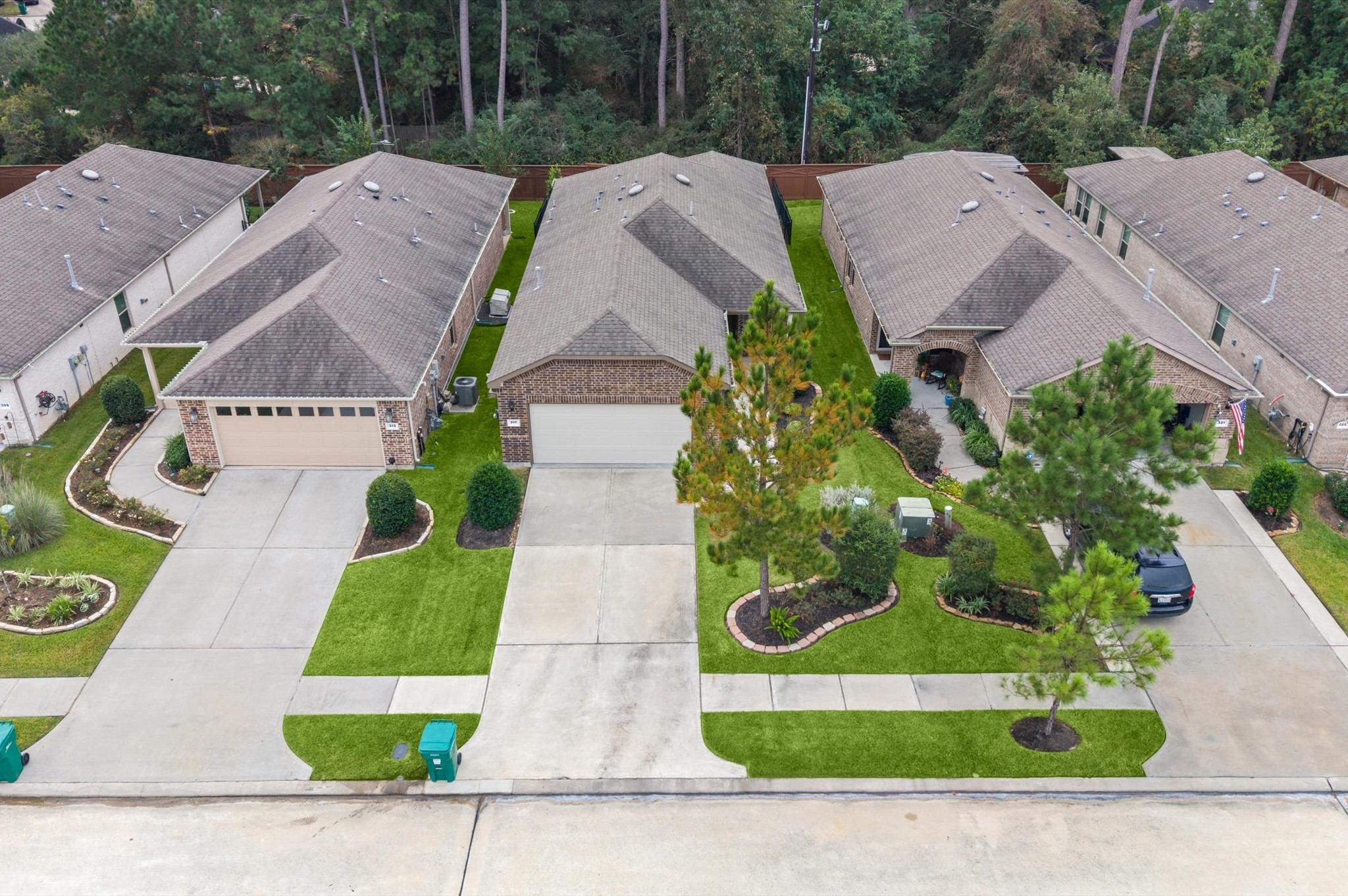 Beautiful home in the gated community of Del Webb, The Woodlands.