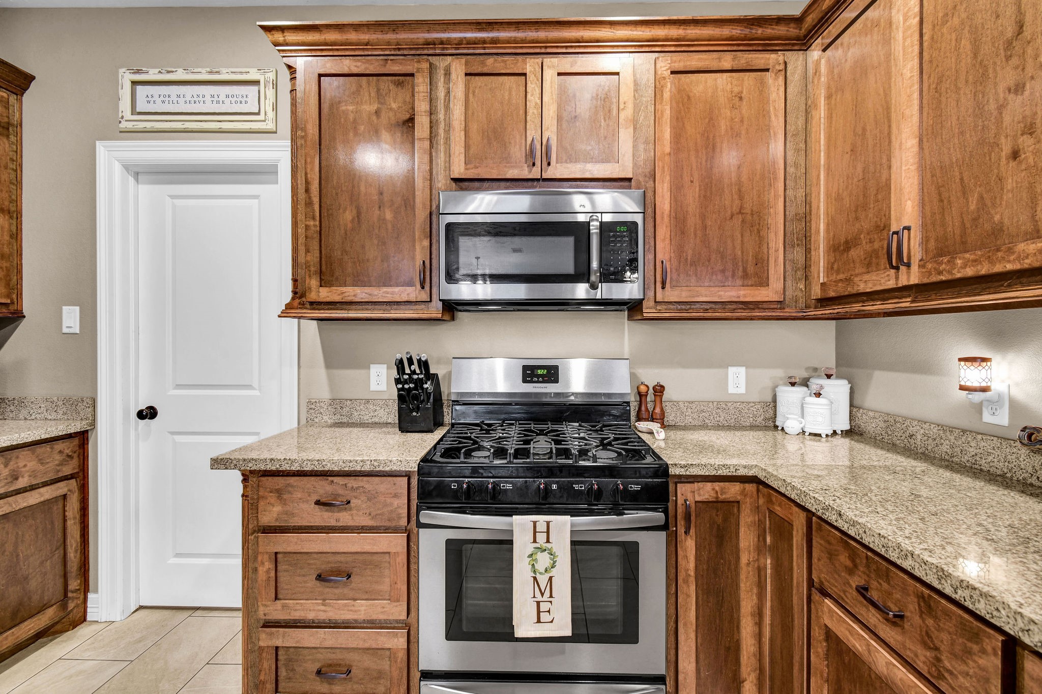 406 Wellshire Drive, West Columbia, TX 77486