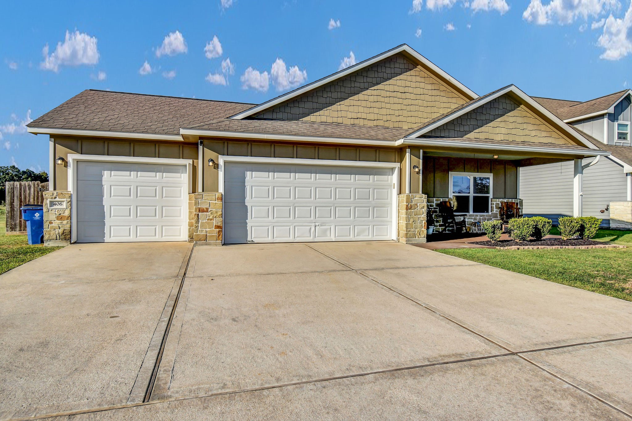 406 Wellshire Drive, West Columbia, TX 77486