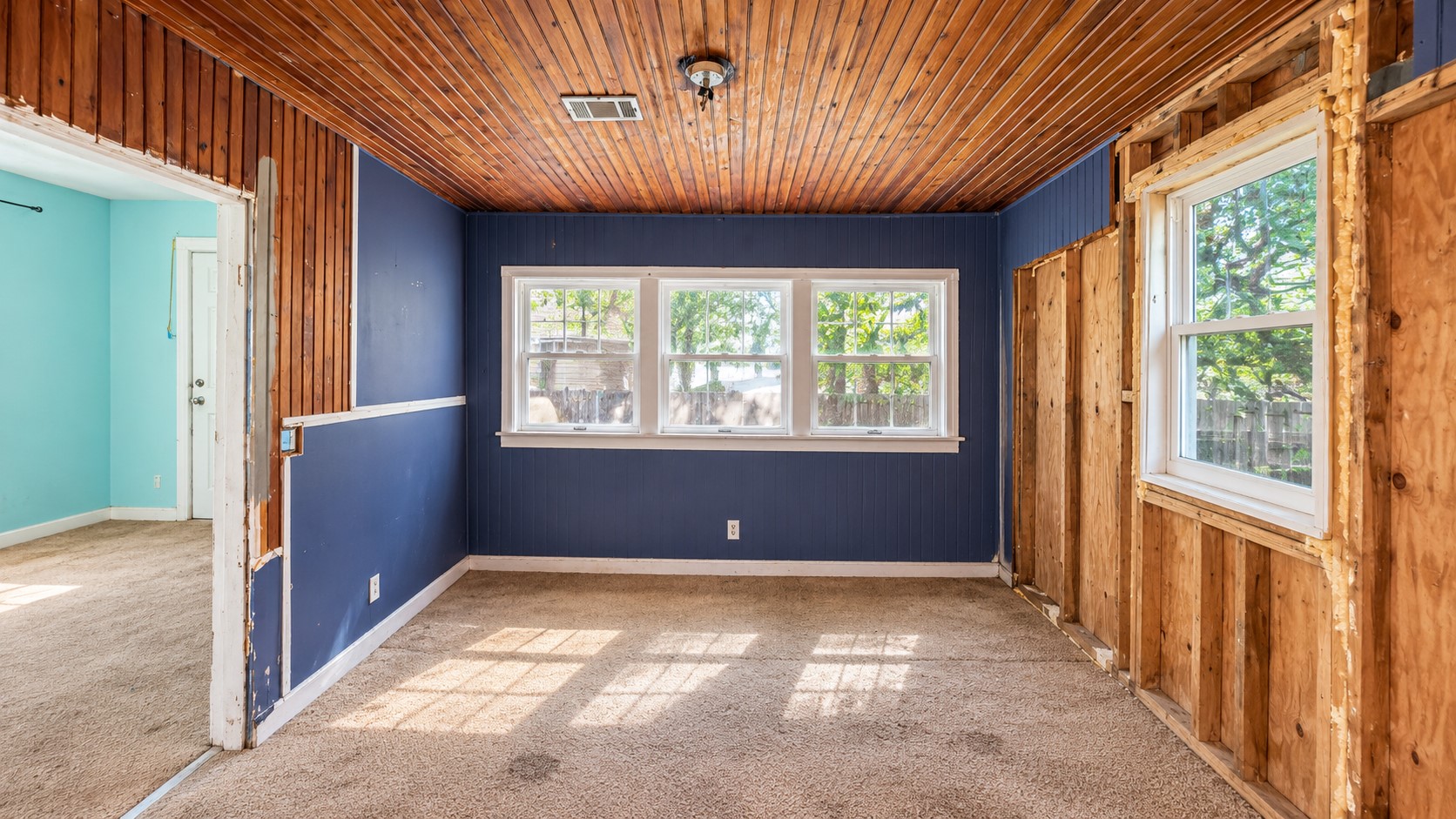 925 Lakin Avenue, Pasadena, TX 77506