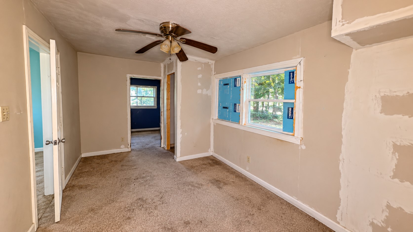 925 Lakin Avenue, Pasadena, TX 77506