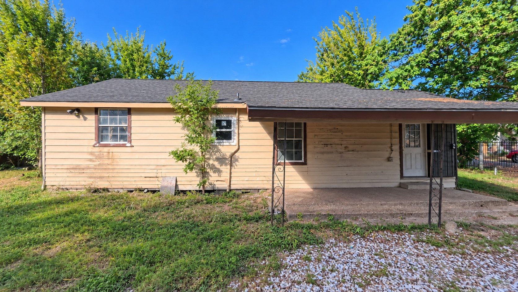 925 Lakin Avenue, Pasadena, TX 77506