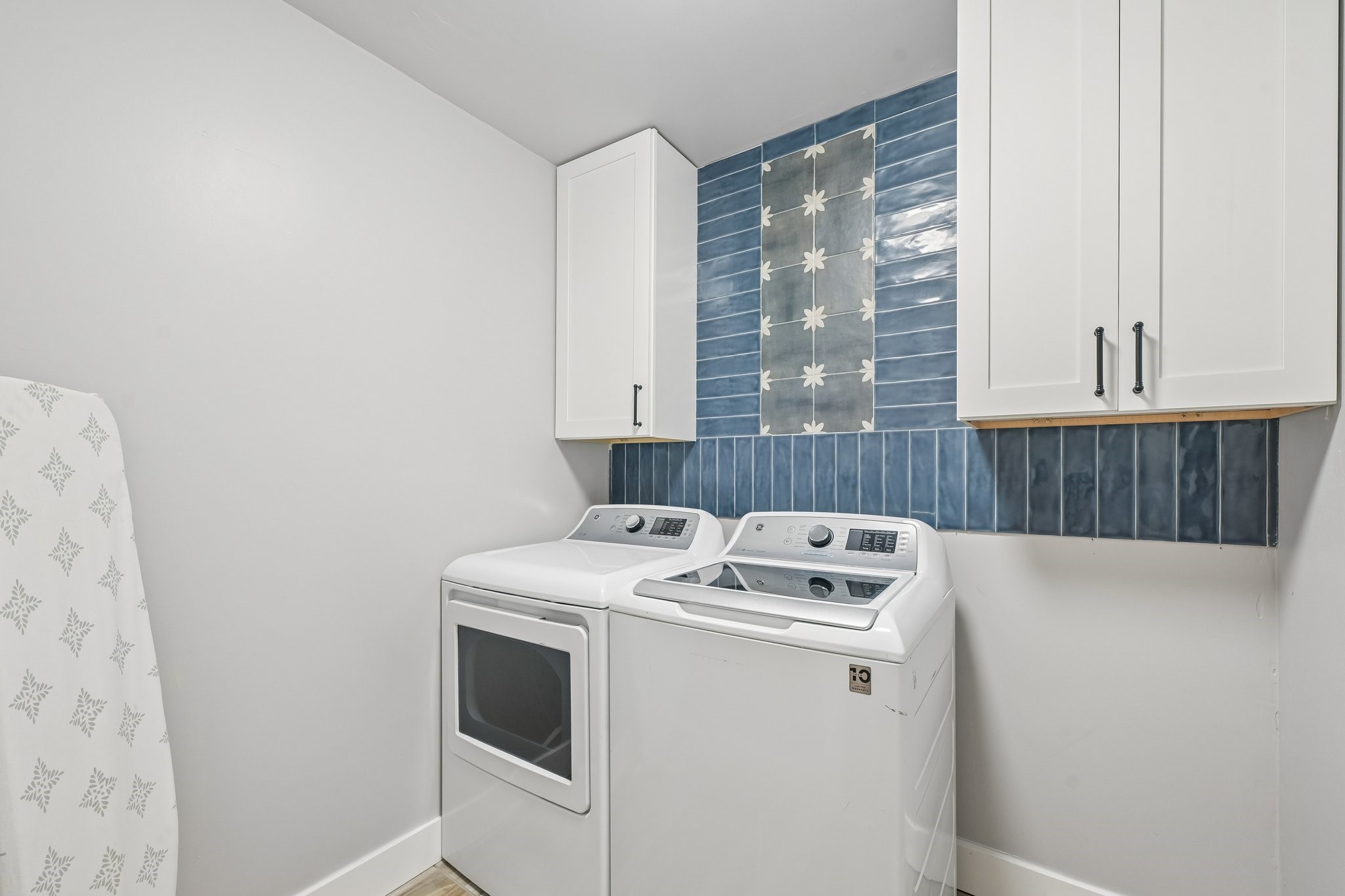 Large laundry room. Washer and dryer even included in the sale.