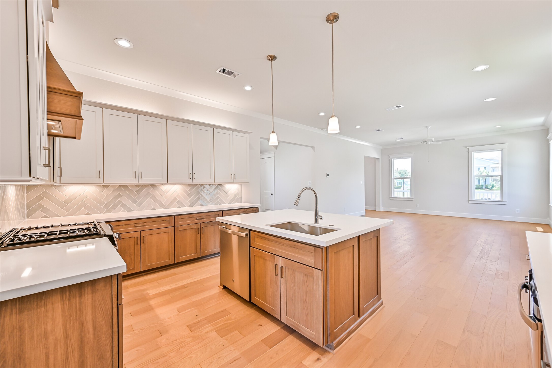5 Sunset Street, Galveston, TX 77554