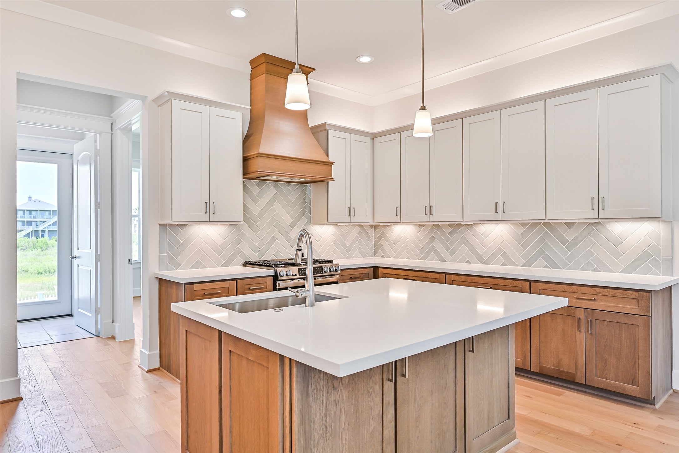 5 Sunset Street, Galveston, TX 77554