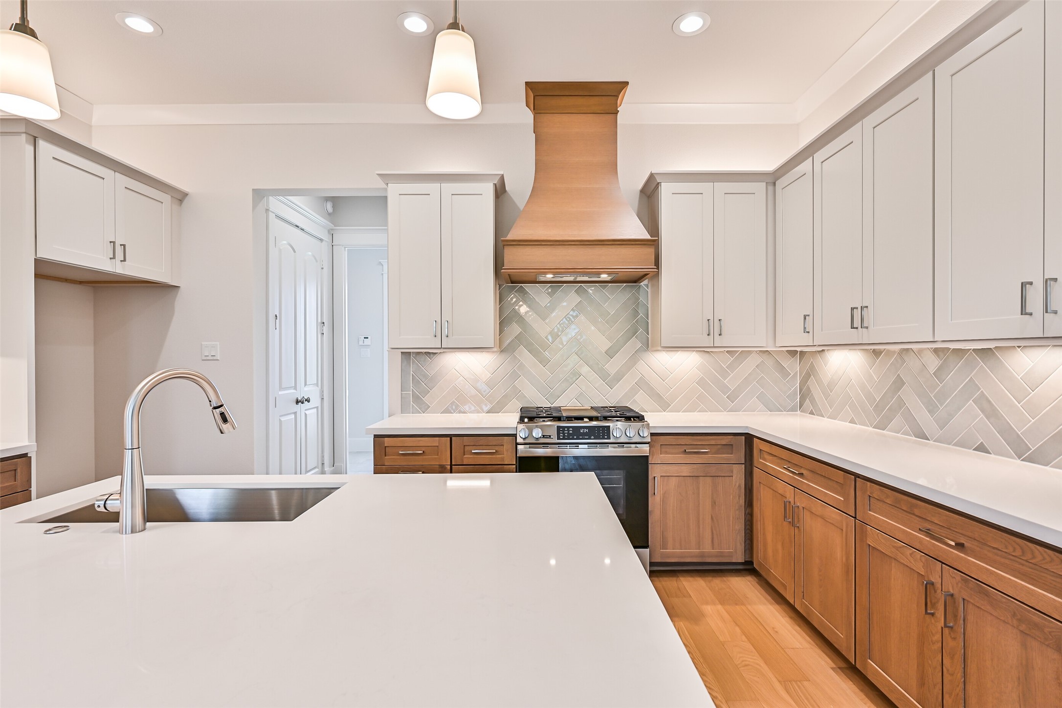 5 Sunset Street, Galveston, TX 77554