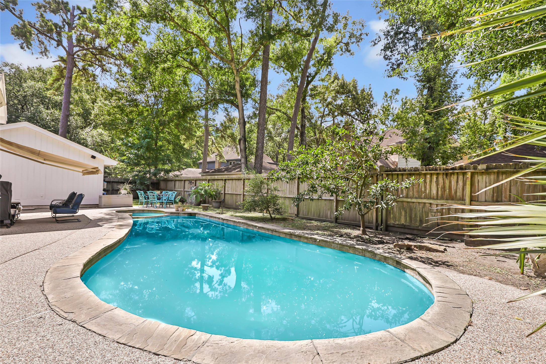 Beautiful pool!