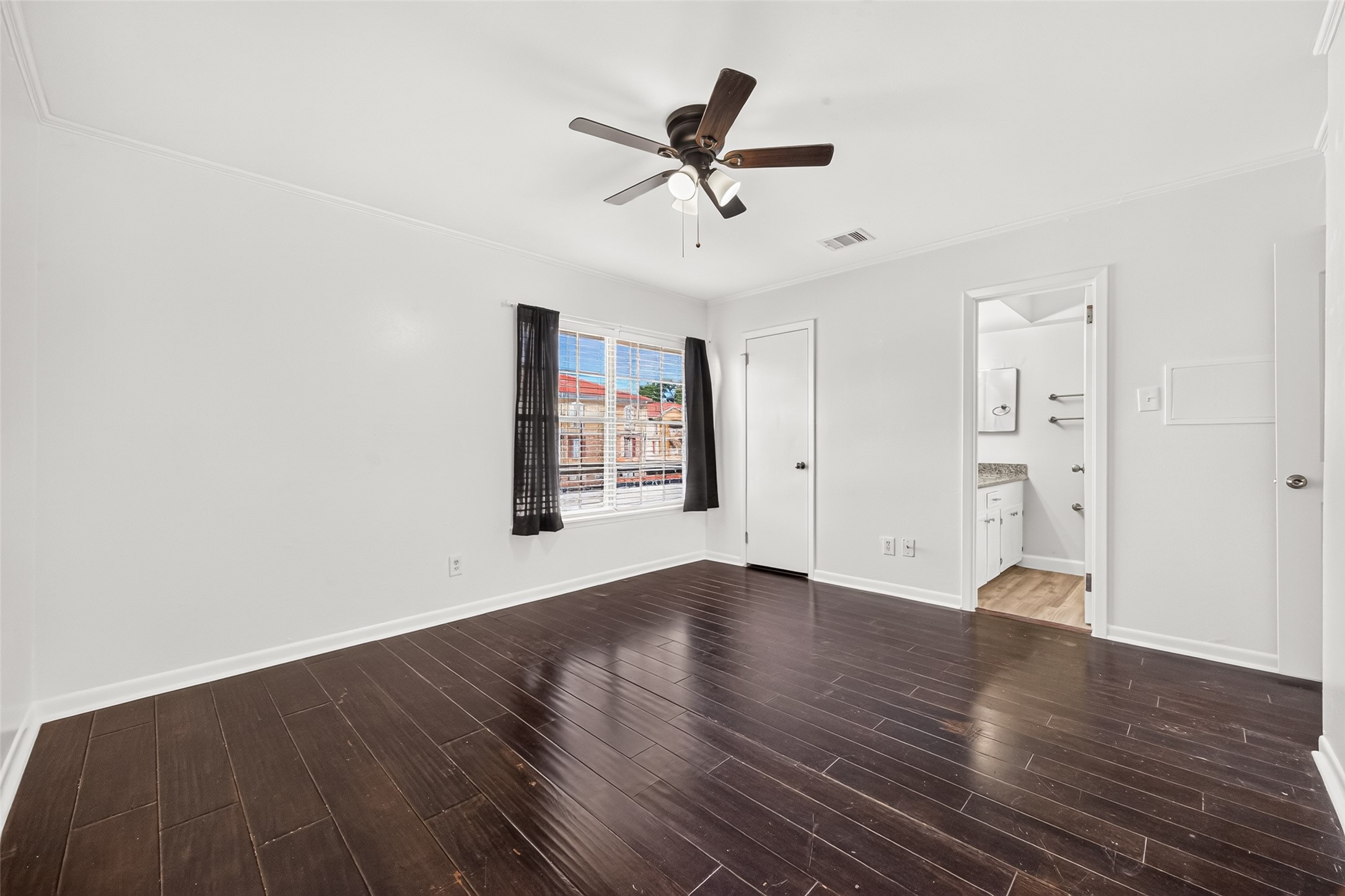 2824 Briarhurst Drive, #27, Houston, TX 77057