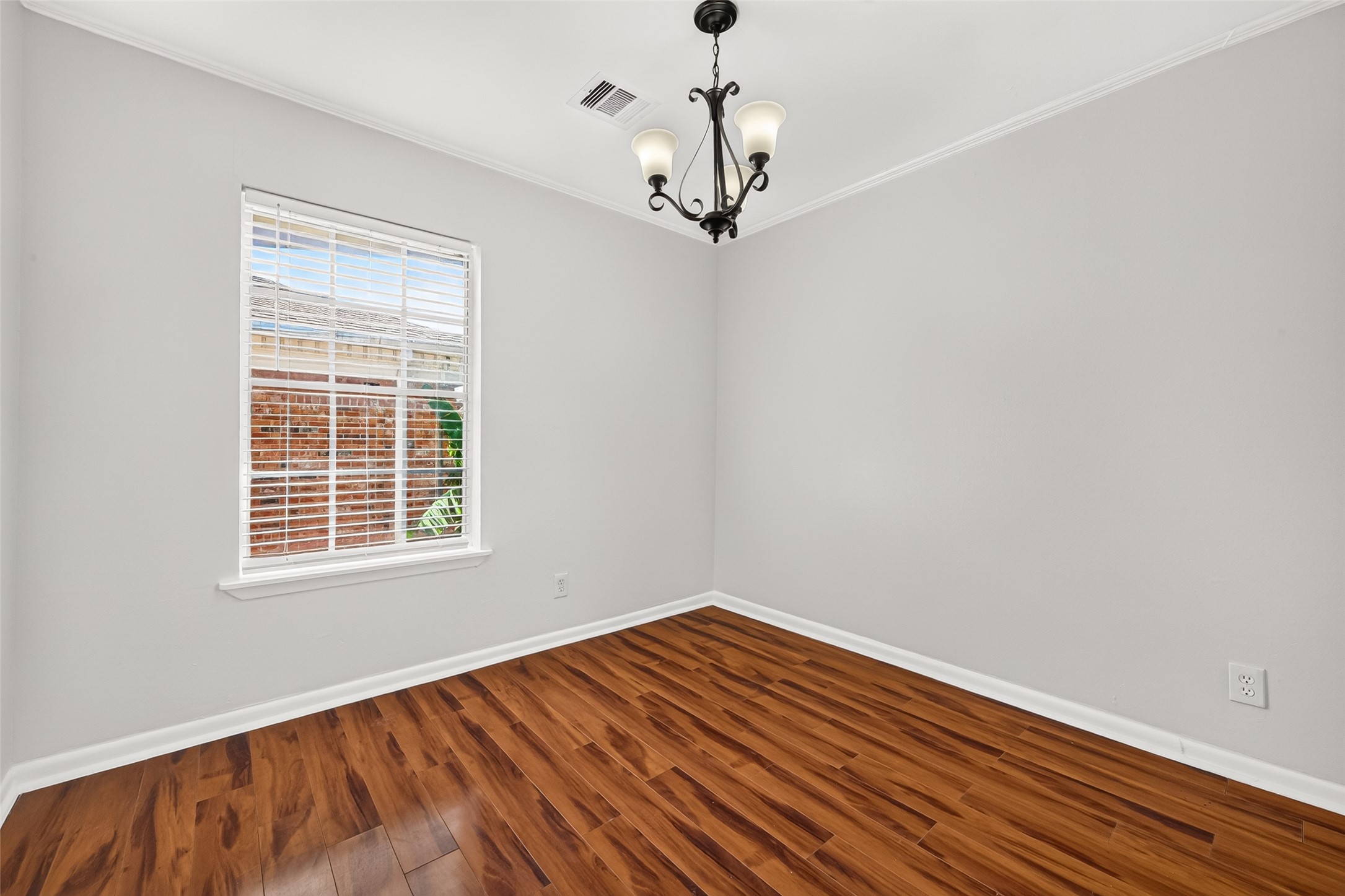 2824 Briarhurst Drive, #27, Houston, TX 77057